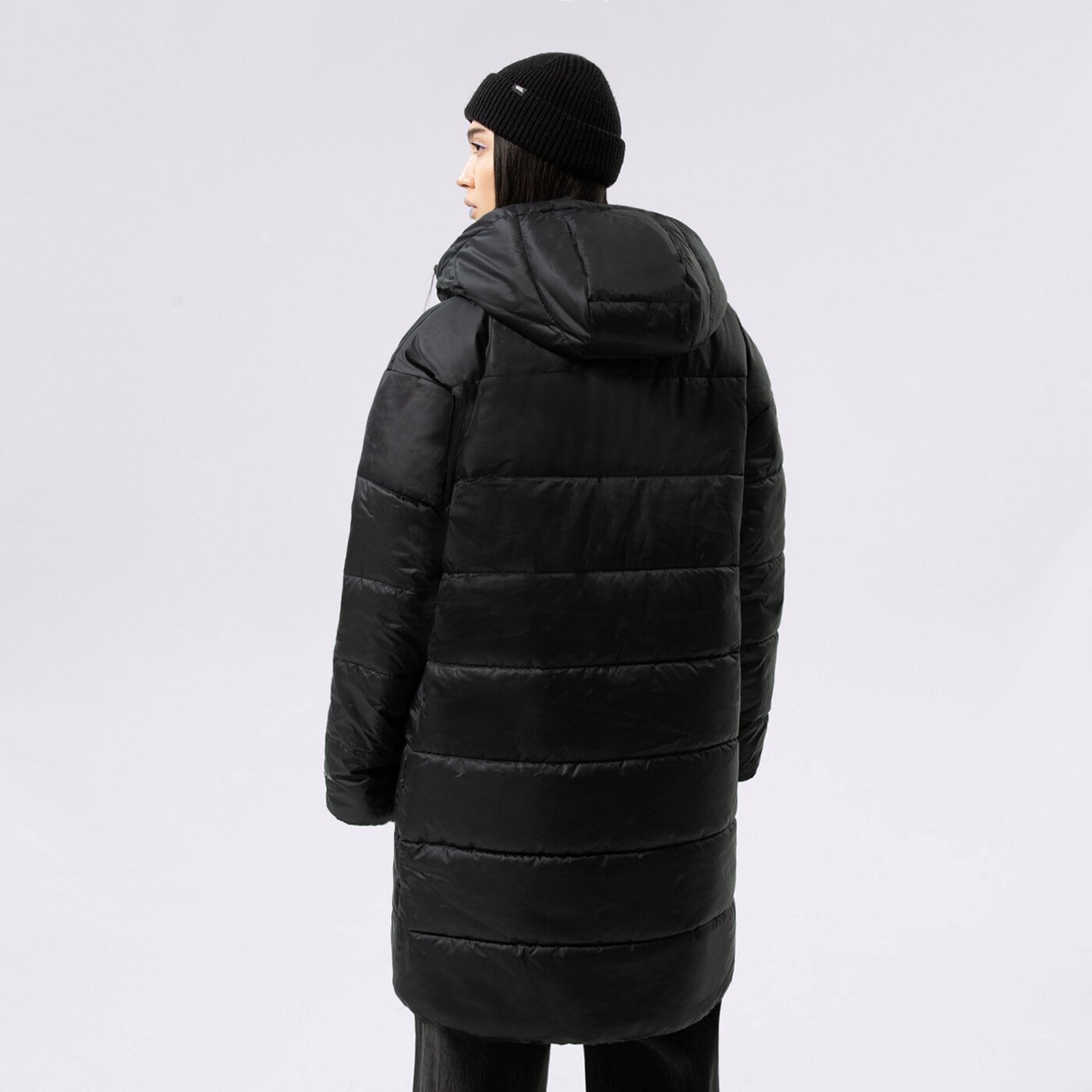 Kurtka zimowa damska NIKE SWOOSH PARKA JACKET dx1798-010 kolor czarny