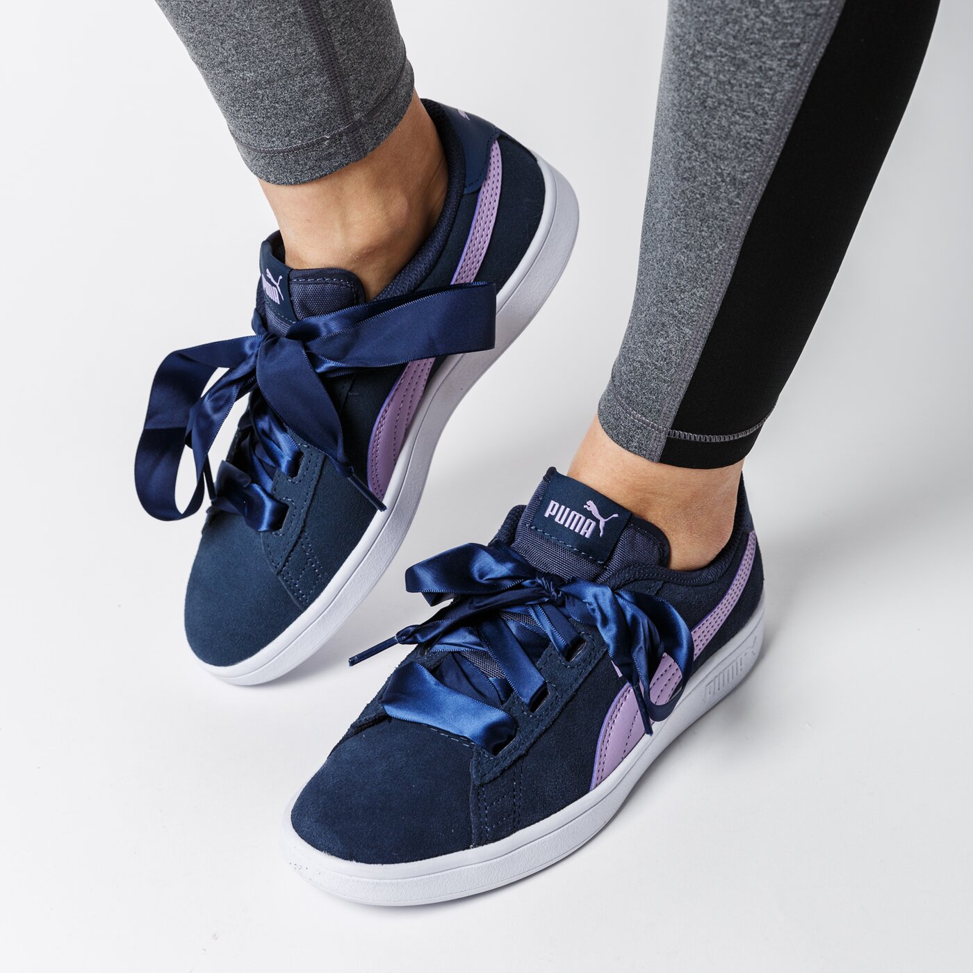 Buty dziecięce PUMA SMASH V2 RIBBON JR 36600303 kolor granatowy