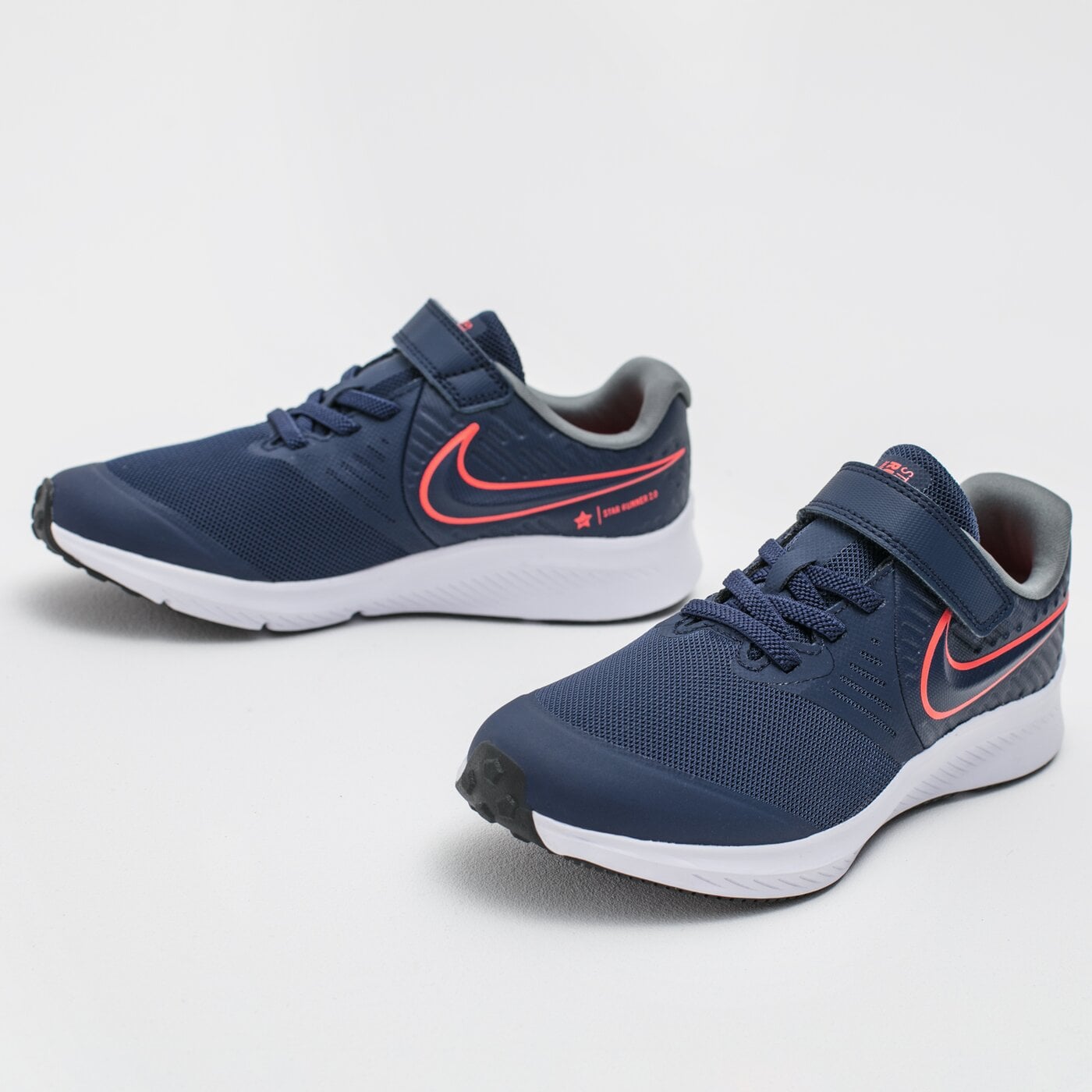 Buty do biegania dla dzieci NIKE STAR RUNNER 2 at1801-405 kolor granatowy