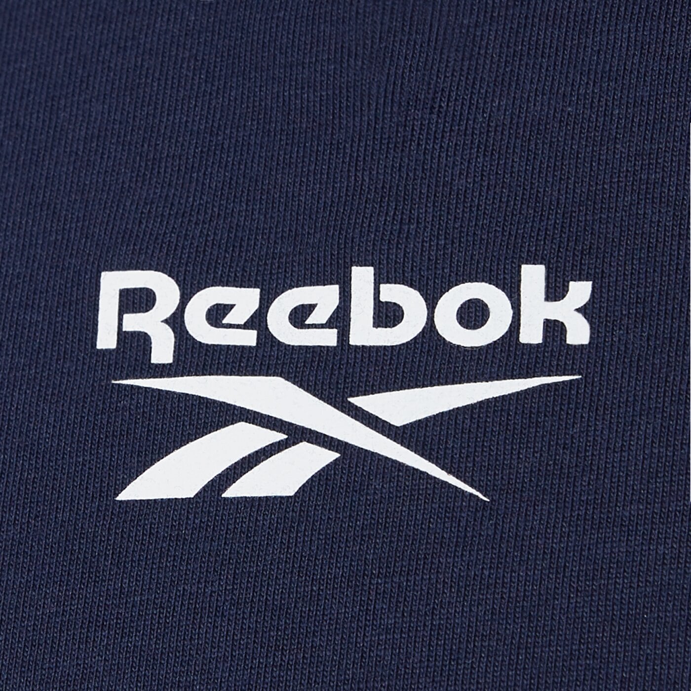 Koszulka męska REEBOK T-SHIRT CODY SMALL LOGO CREW NECK SS TEE 100240908 kolor granatowy