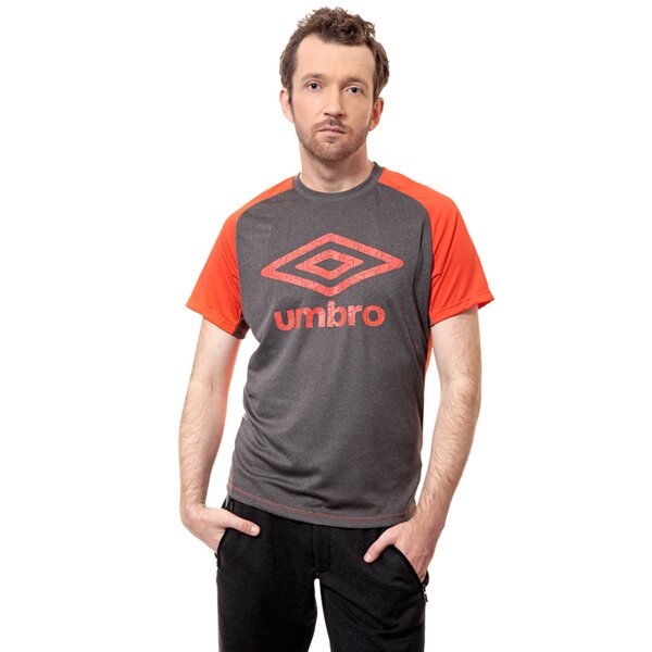 Koszulka męska UMBRO T-SHIRT UX TRAINING HI-VIS POLY 62599ucmj kolor czerwony