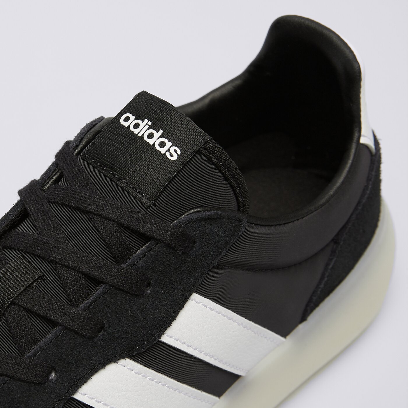 Buty sportowe męskie ADIDAS BARREDA DECODE ji2316 kolor czarny