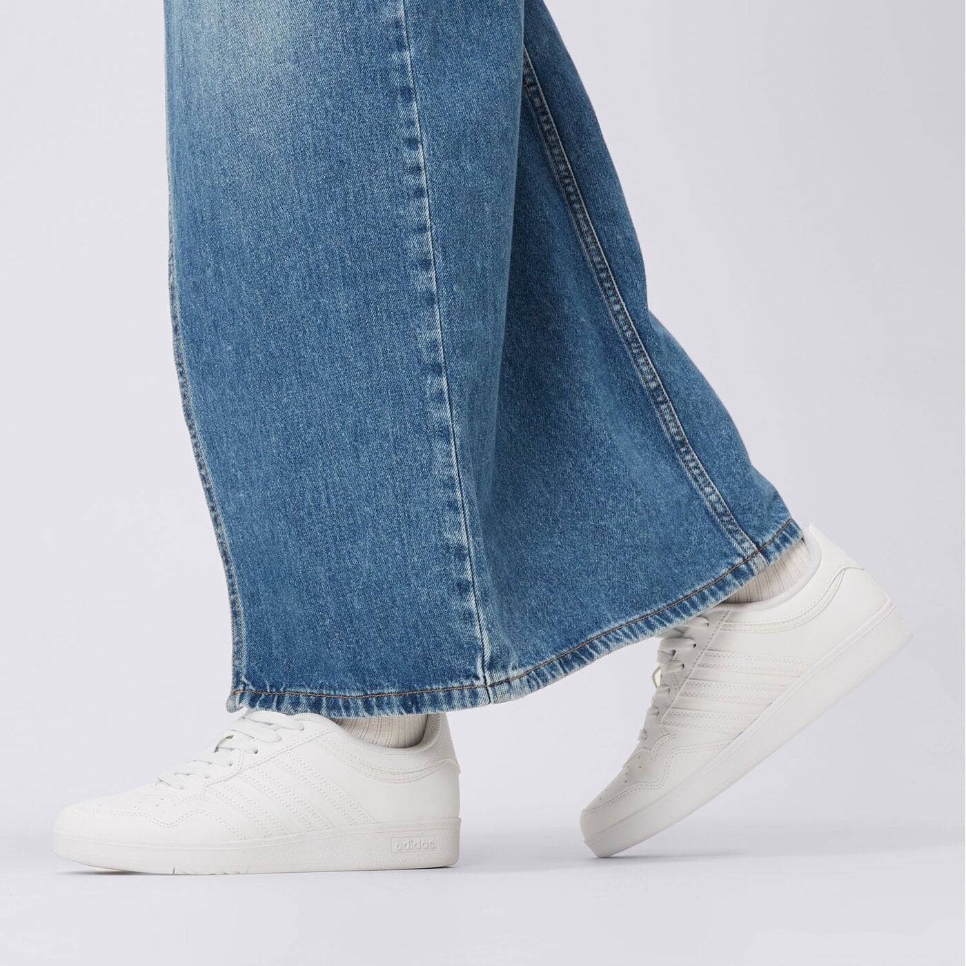 Buty dziecięce ADIDAS HOOPS 4.0 J ji3470 kolor biały