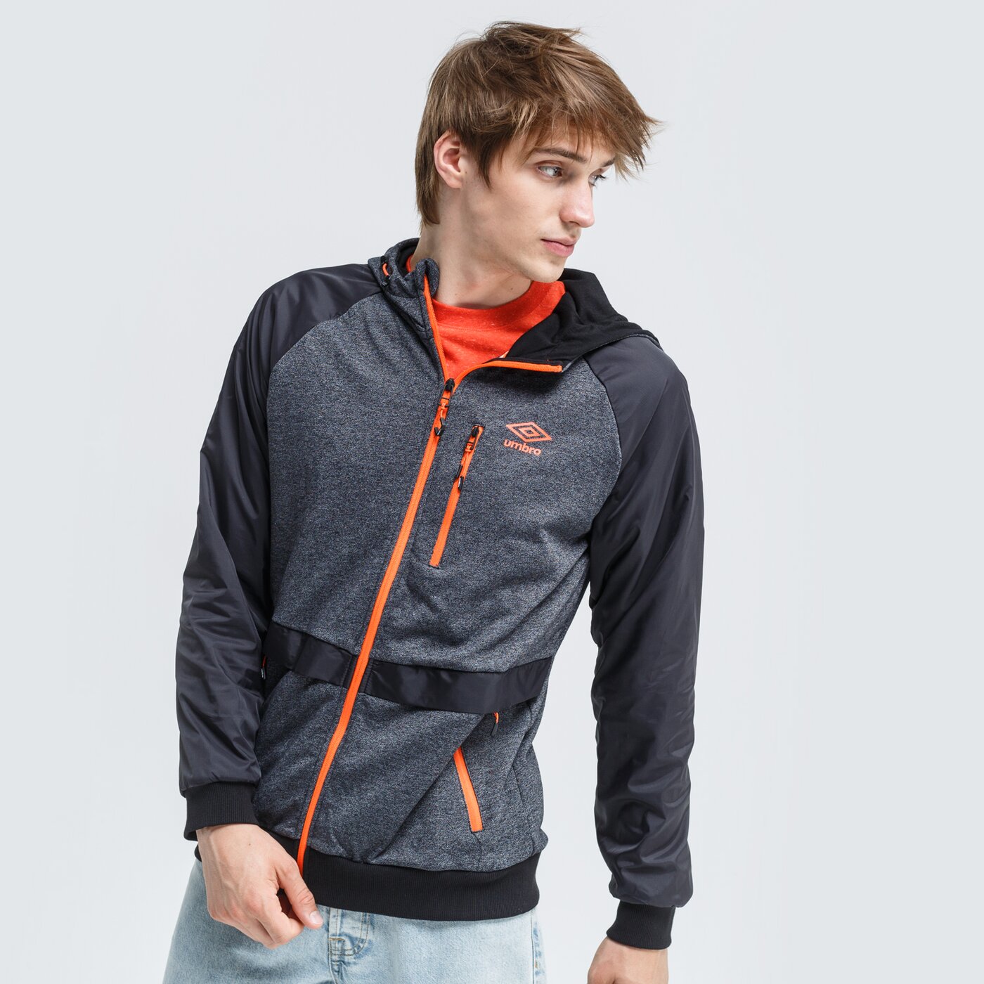 Bluza męska UMBRO BLUZA Z KAPTUREM ANTON ul320blm29001 kolor czarny