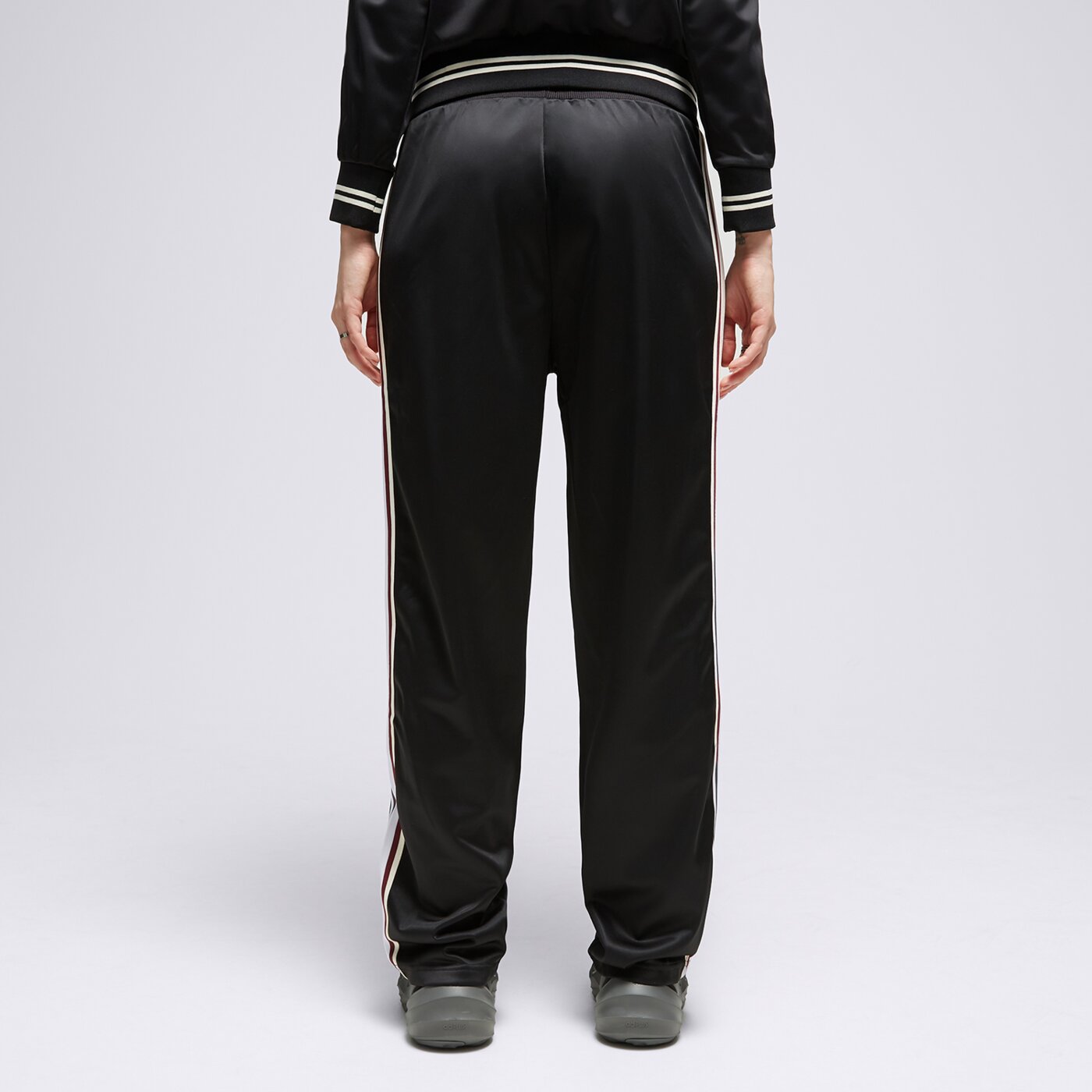 Spodnie dresowe damskie FILA SPODNIE STRIPE PLY PNT BK/PK liloblk kolor czarny