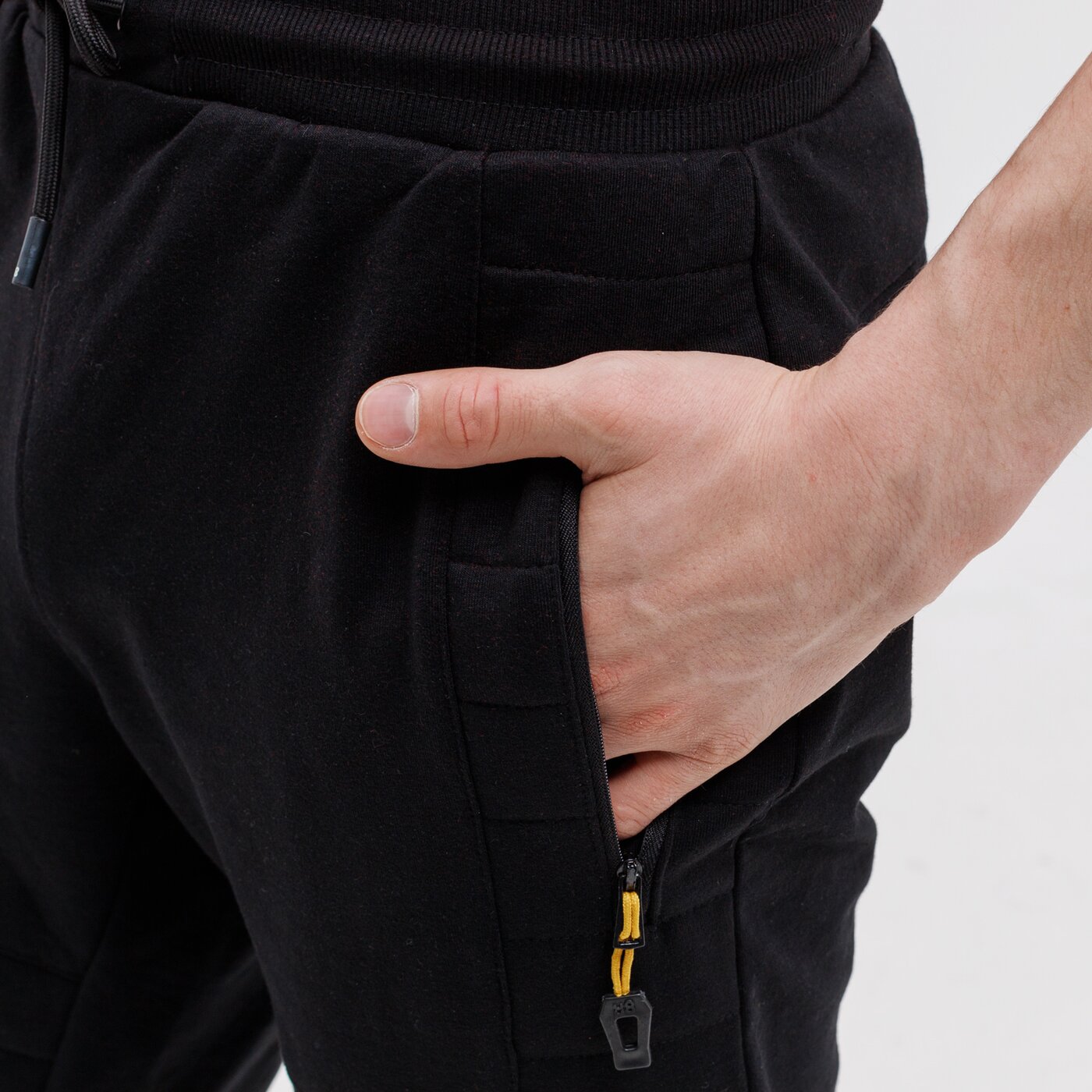 Spodnie dresowe męskie UP8 SPODNIE YAGO up121spm31001 kolor czarny