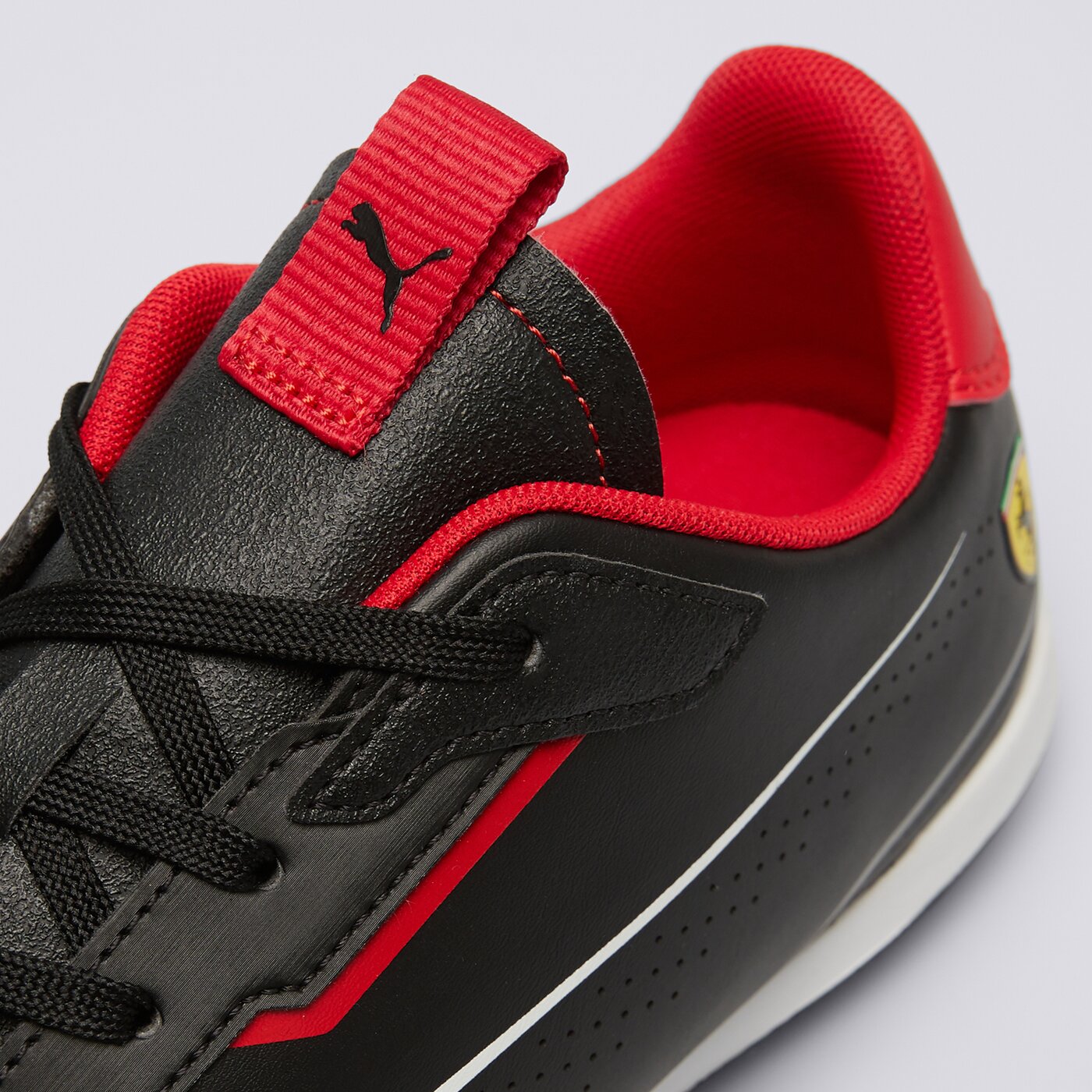 Buty sportowe męskie PUMA FERRARI NEO CAT 3.0 30908201 kolor czarny