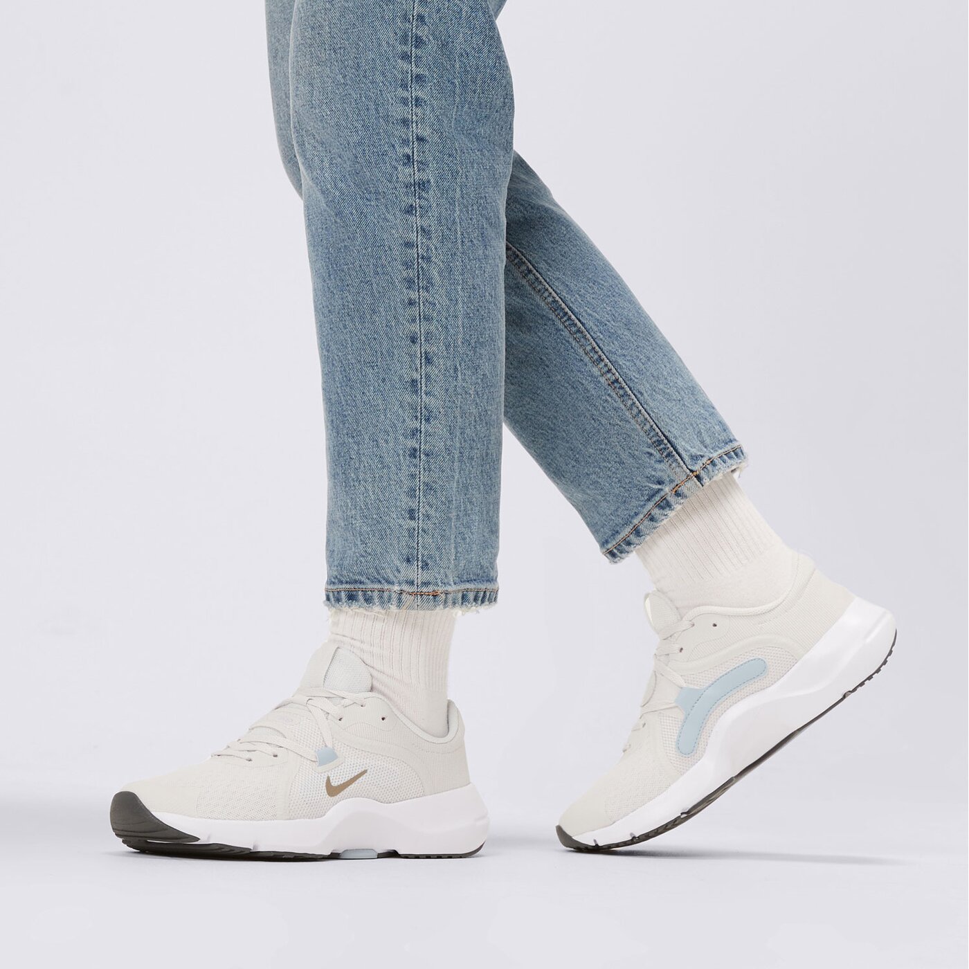 Buty sportowe damskie NIKE IN-SEASON TR 13 dv3975-003 kolor szary