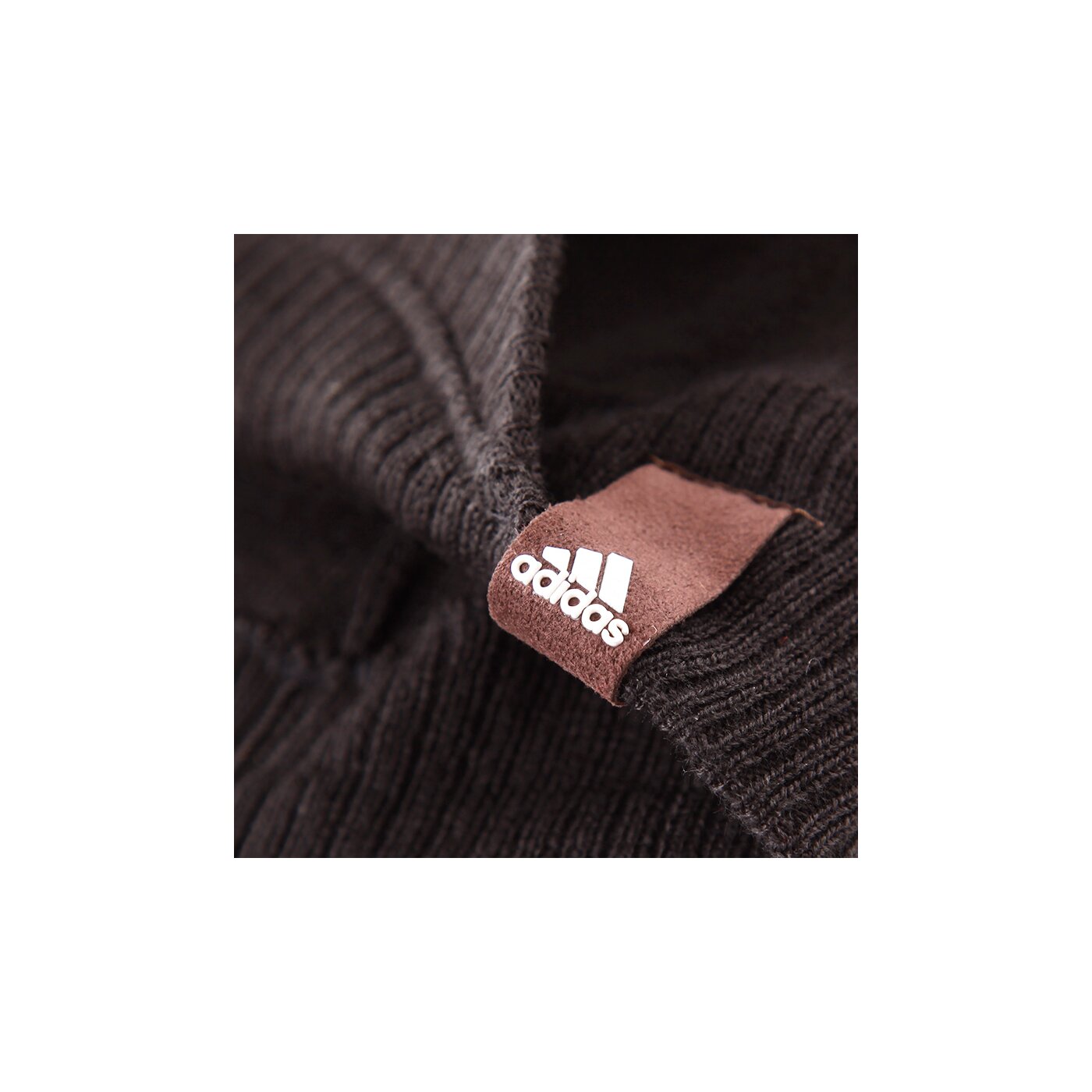 Czapka zimowa damska ADIDAS CZAPKA ESS VISOR o05816 kolor czarny