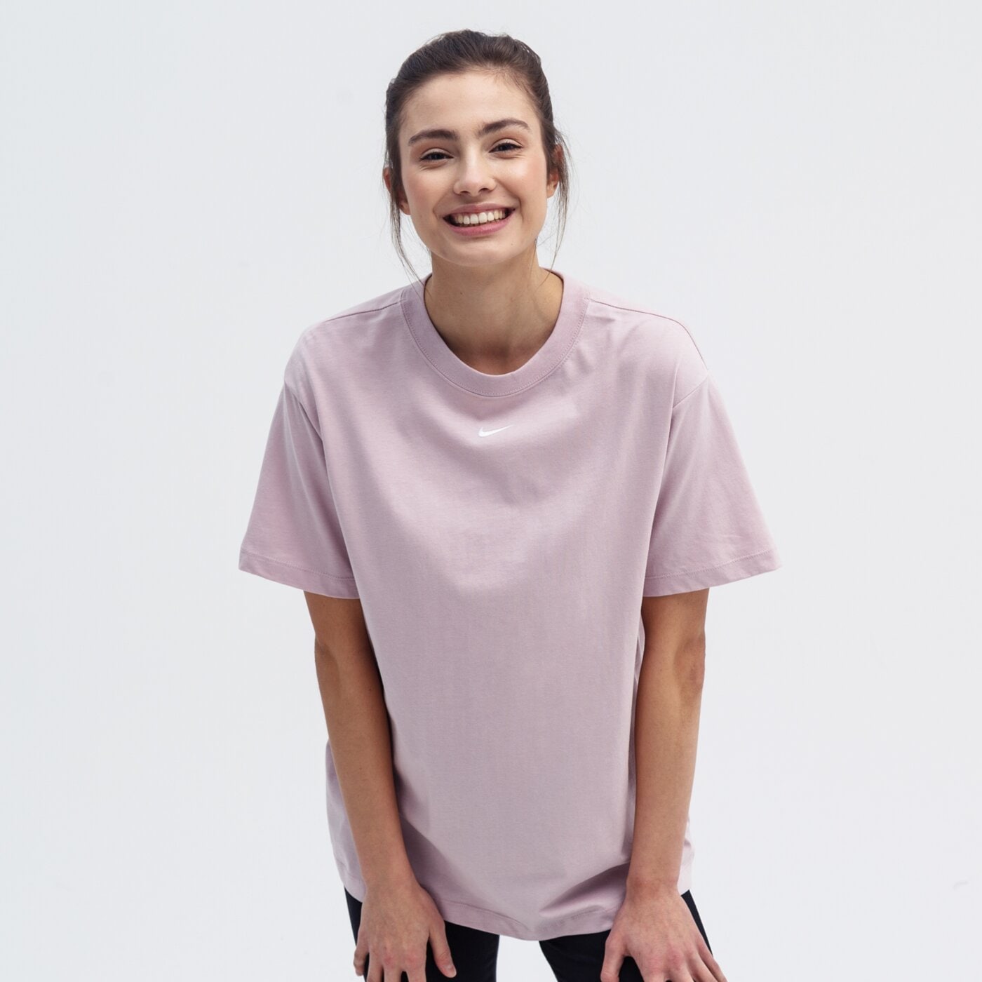 Koszulka damska NIKE T-SHIRT W NSW ESSNTL TOP SS BF dh4255-645 kolor różowy