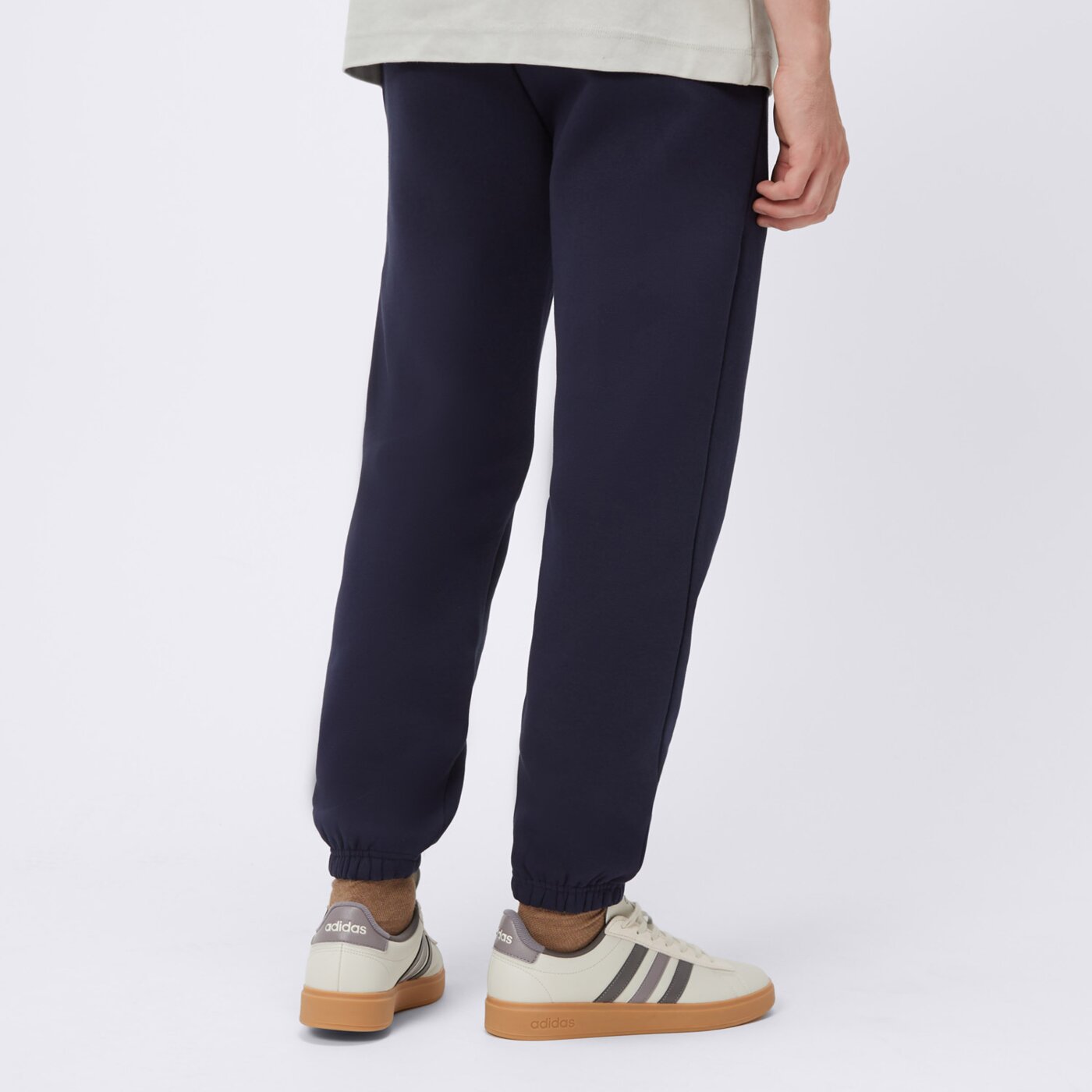 Spodnie dresowe męskie REEBOK SPODNIE COLE SMALL LOGO ELASTICATED HEM 100240245 kolor granatowy