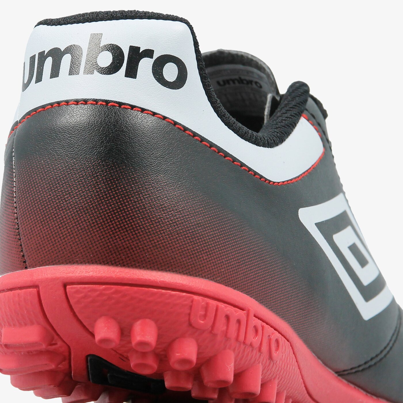 Buty piłkarskie dla dzieci UMBRO CLASSICO VI TF - JNR 81339ua66 kolor czarny