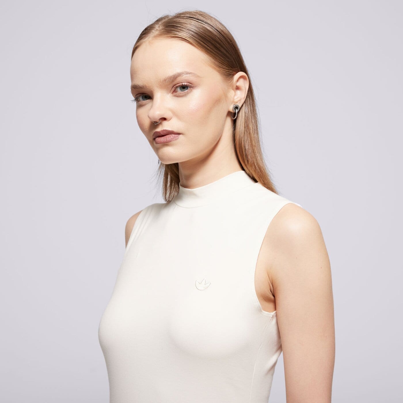 Top damski ADIDAS TOP P ESS TOP iw5742 kolor biały