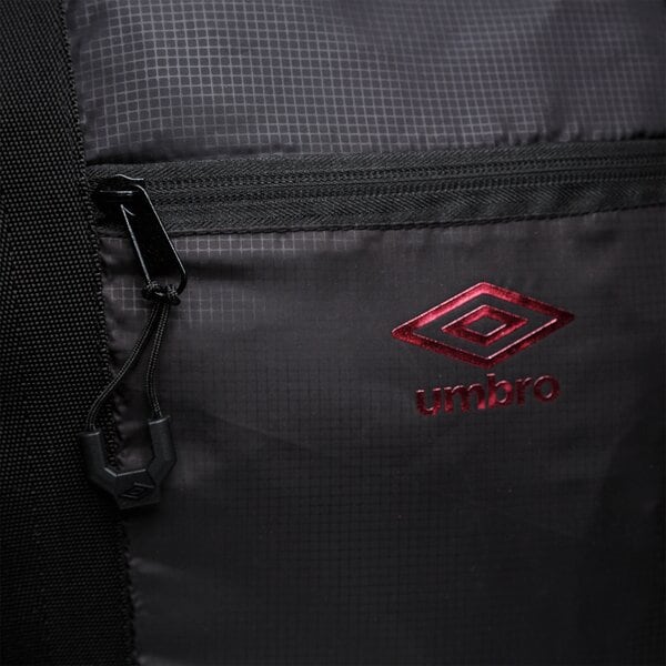 Torba sportowa damska UMBRO TORBA AGUA ul120tod31001 kolor czarny