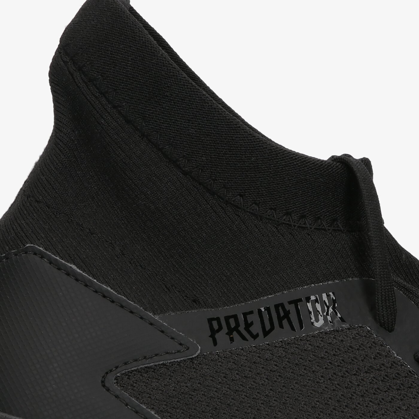 Buty piłkarskie męskie ADIDAS PREDATOR 20.3 IN ee9573 kolor czarny