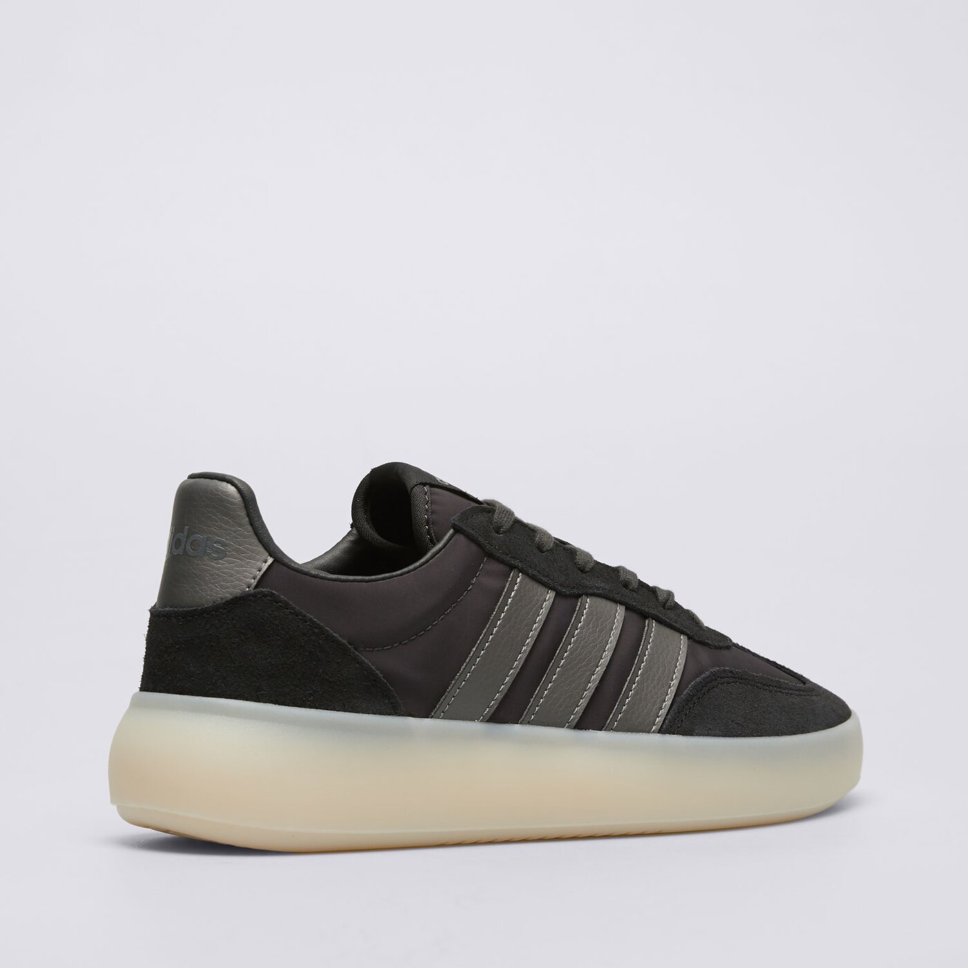 Buty sportowe damskie ADIDAS BARREDA DECODE jp9671 kolor czarny