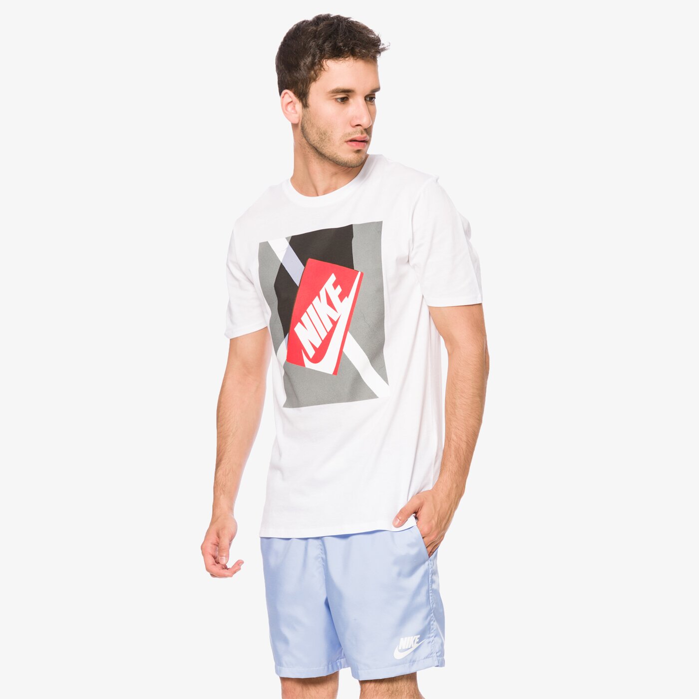 Koszulka męska NIKE T-SHIRT M SHOEBOX PHOTO 850671100 kolor biały