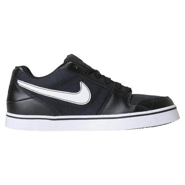 nike ruckus low