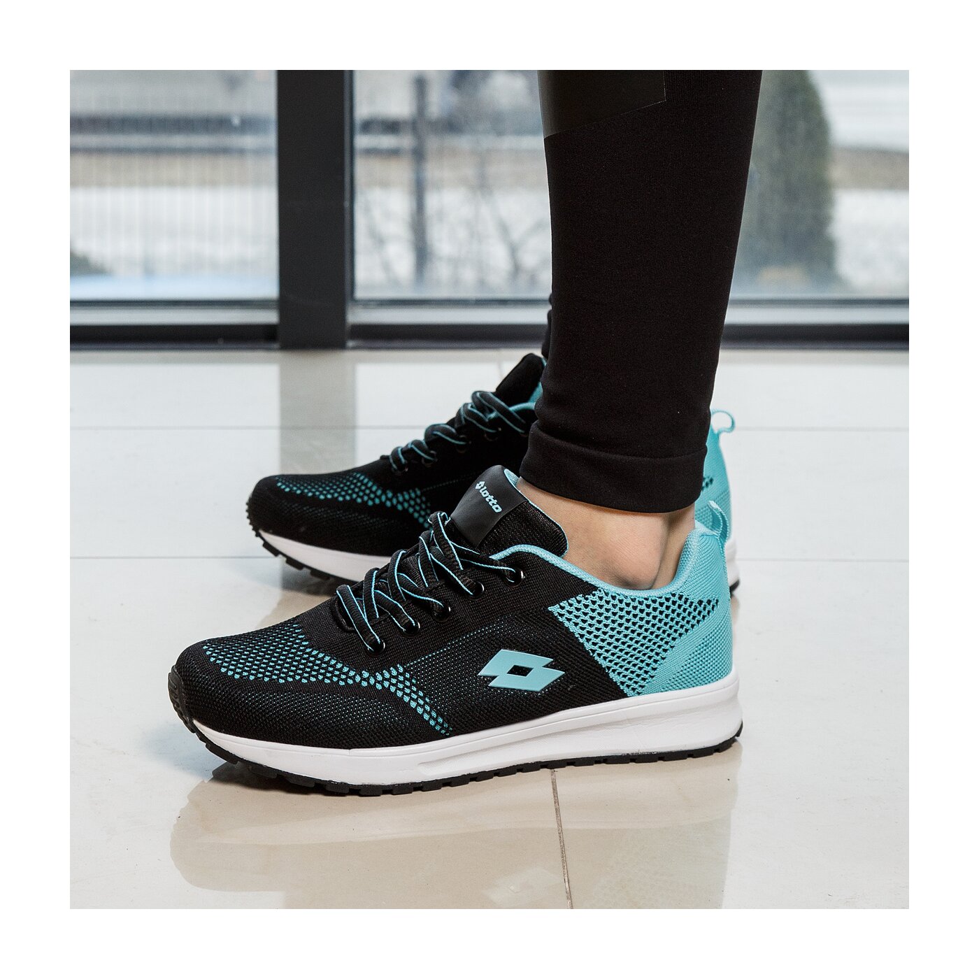 Buty treningowe damskie LOTTO CORDA lowx117002 kolor czarny