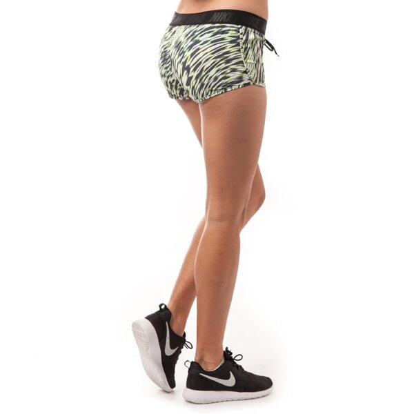 Spodenki damskie NIKE SZORTY AZORES MINIWINDBLR 679928702 kolor czerwony