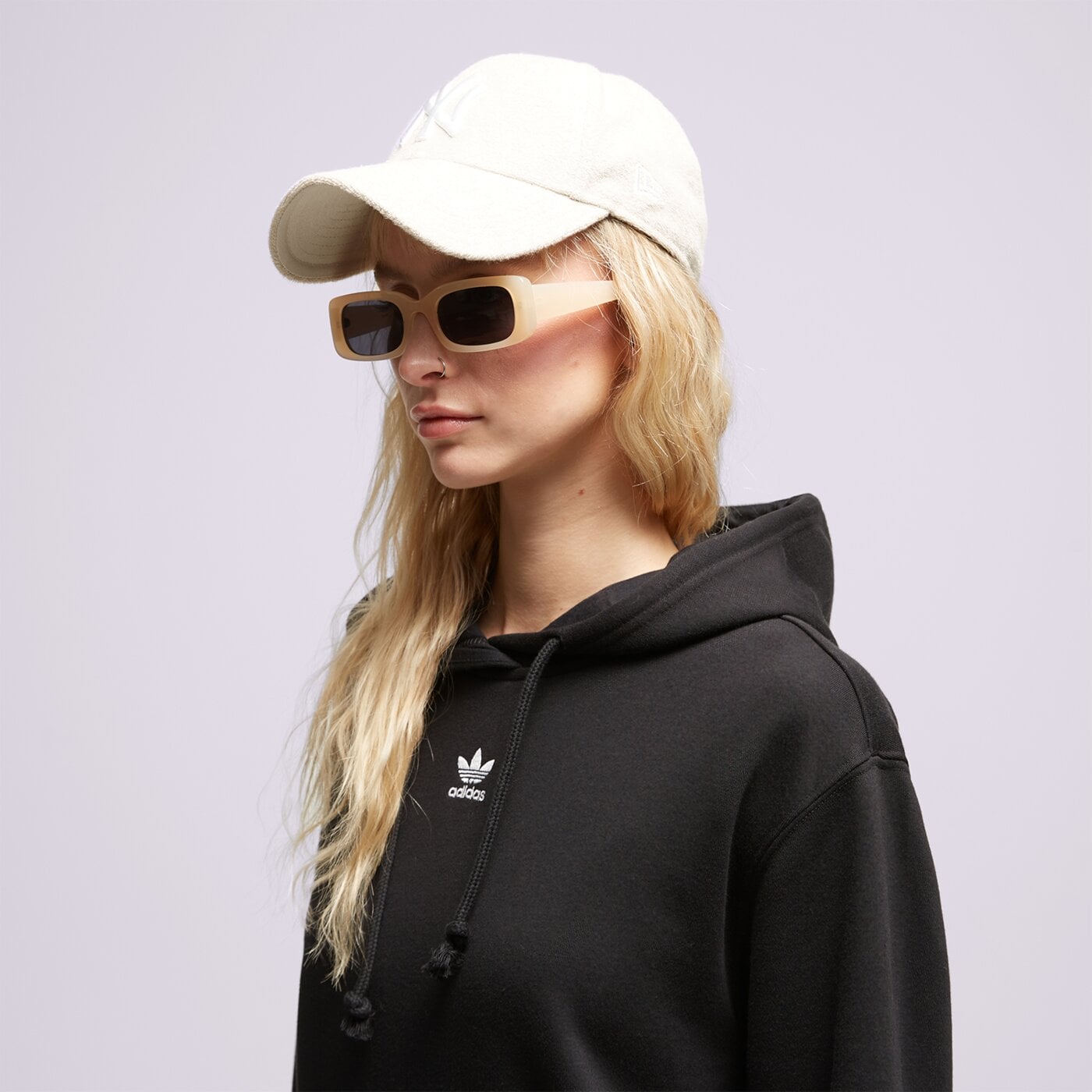 Bluza damska ADIDAS BLUZA Z KAPTUREM ia6420 kolor czarny