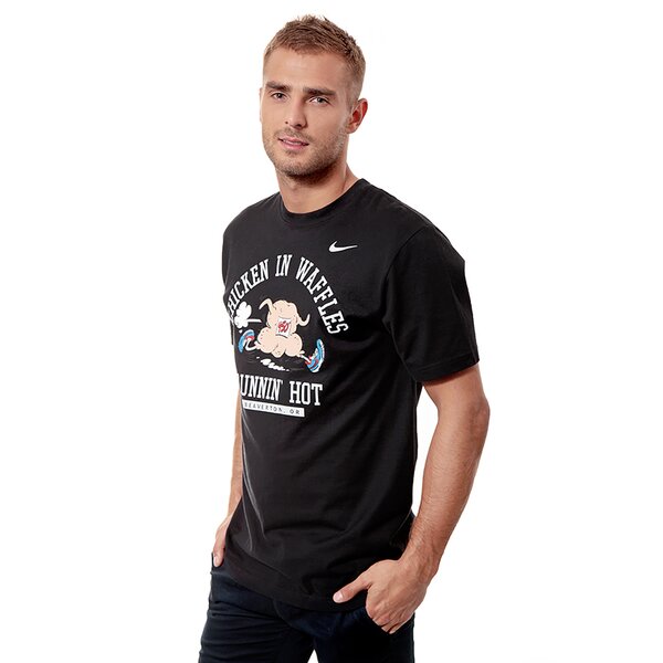 Koszulka męska NIKE T-SHIRT TEE-CHICKEN WAFFLES 631958010 kolor czarny