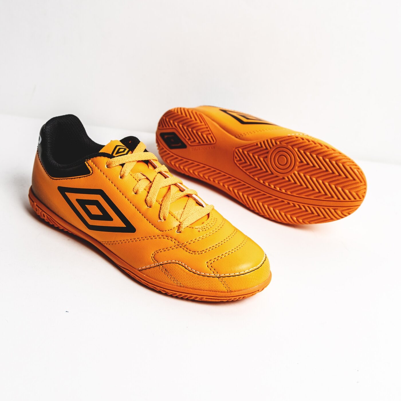 Buty piłkarskie dla dzieci UMBRO CLASSICO VI IC - JNR 81341ucfy kolor złoty