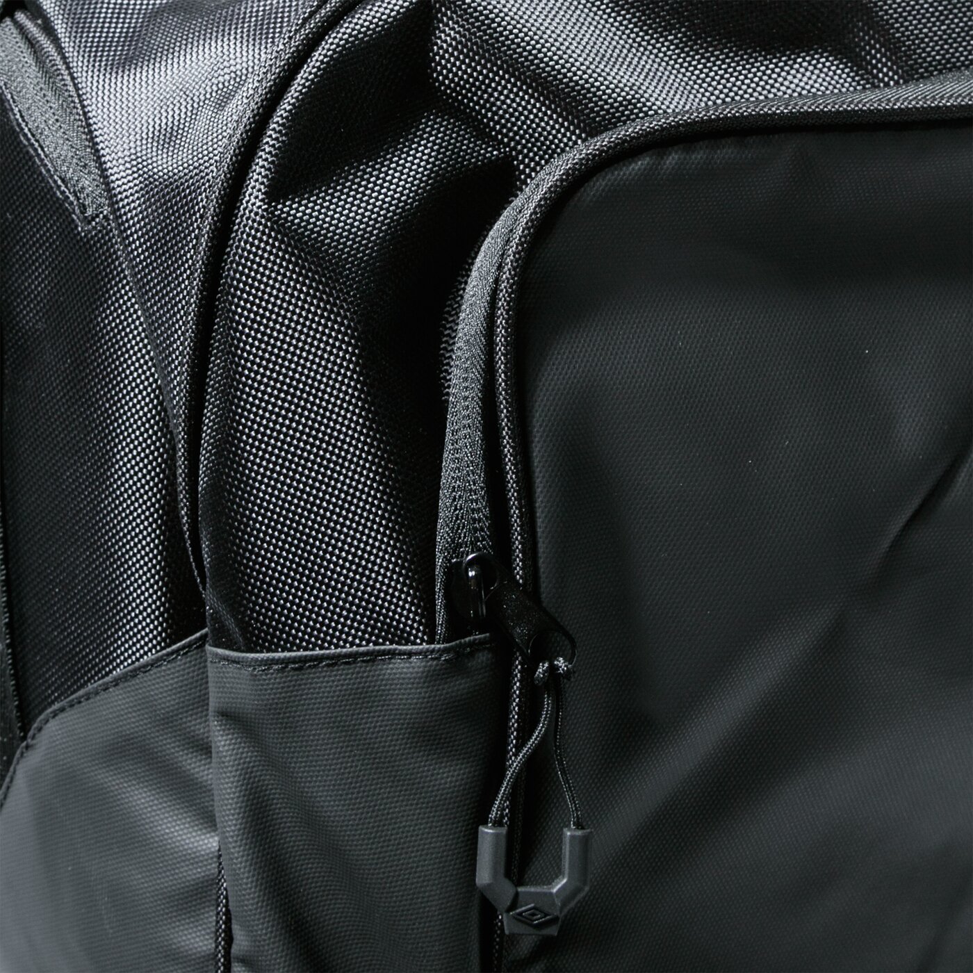 Torba sportowa damska UMBRO TORBA WREXHAM ul320tom03001 kolor czarny