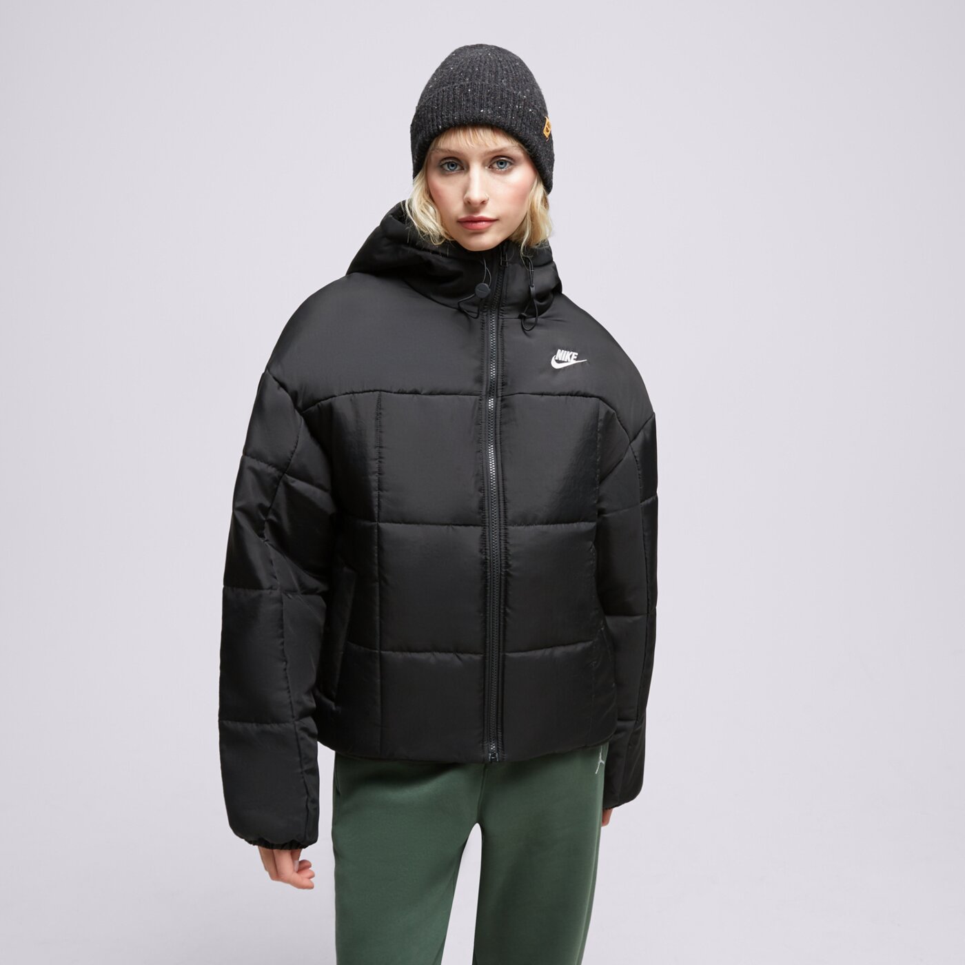 Kurtka zimowa damska NIKE KURTKA ZIMOWA NSW THERMA-FIT fb7672-010 kolor czarny