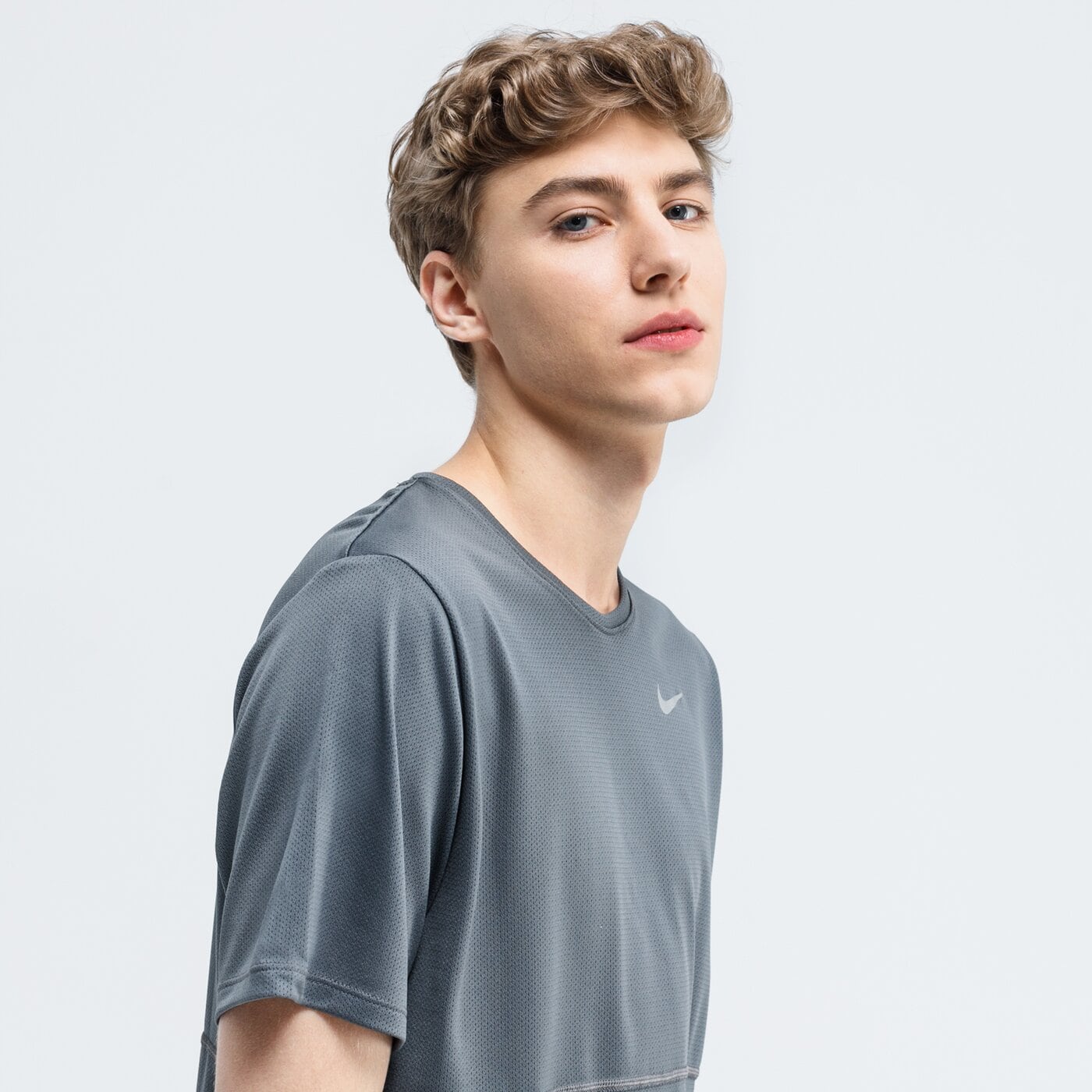 Koszulka męska NIKE T-SHIRT BREATHE cj5332-070 kolor szary