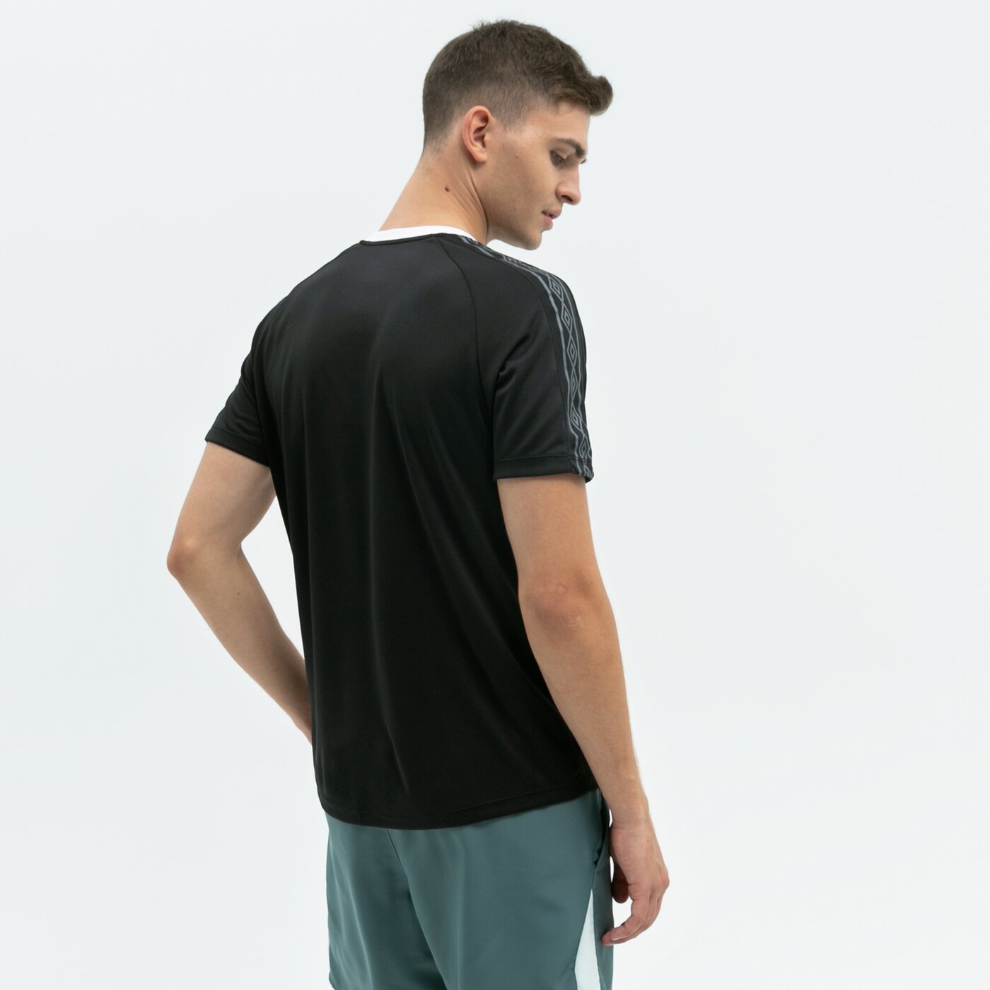 Koszulka męska UMBRO T-SHIRT FW CREW TRAINING JERSEY 65856u-060 kolor czarny