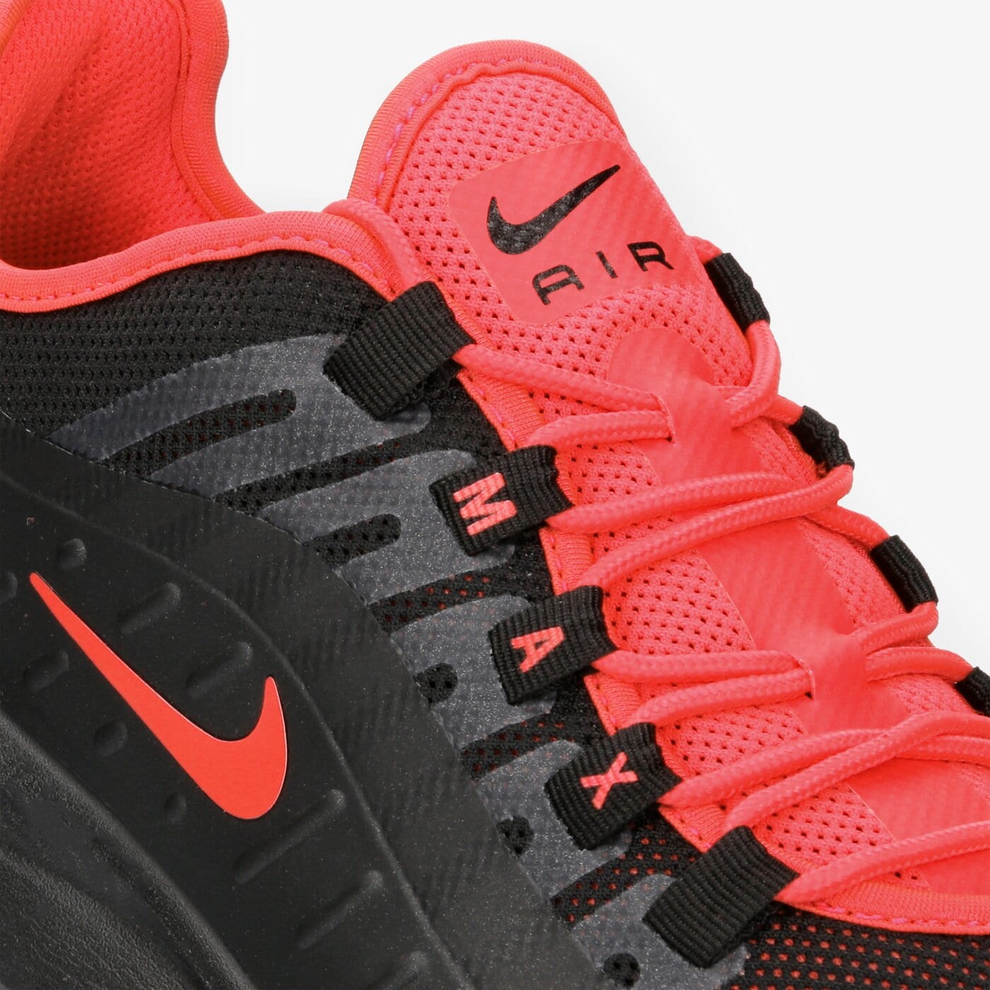 Buty sportowe męskie NIKE AIR MAX AXIS aa2146-008 kolor czarny