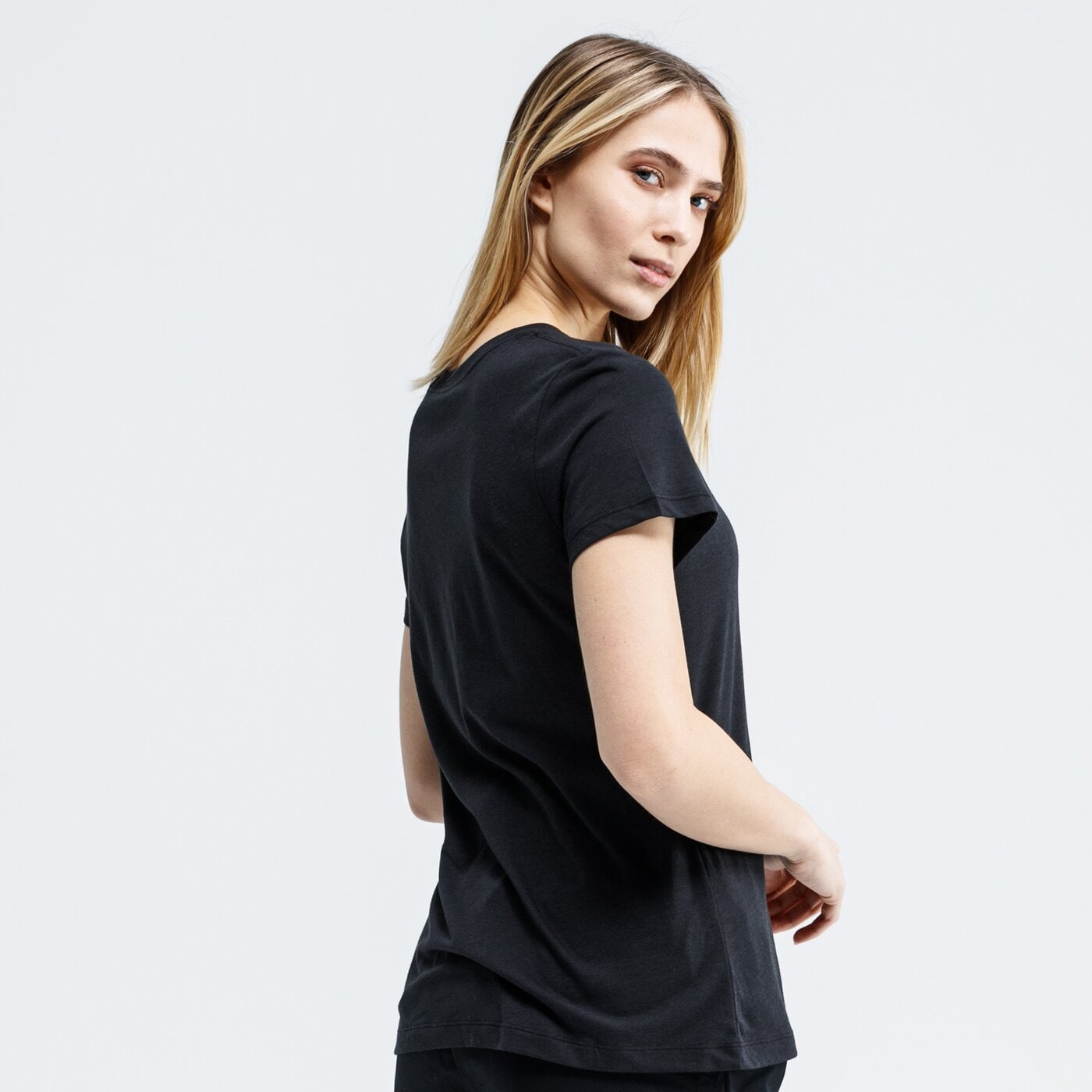 Koszulka damska NIKE T-SHIRT W NK DRY GET FIT FC CW CP EL G ck4367-010 kolor czarny