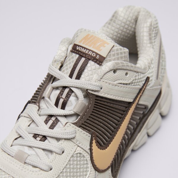 Buty sportowe damskie NIKE W ZOOM VOMERO 5 JD hm9657-001 kolor beżowy