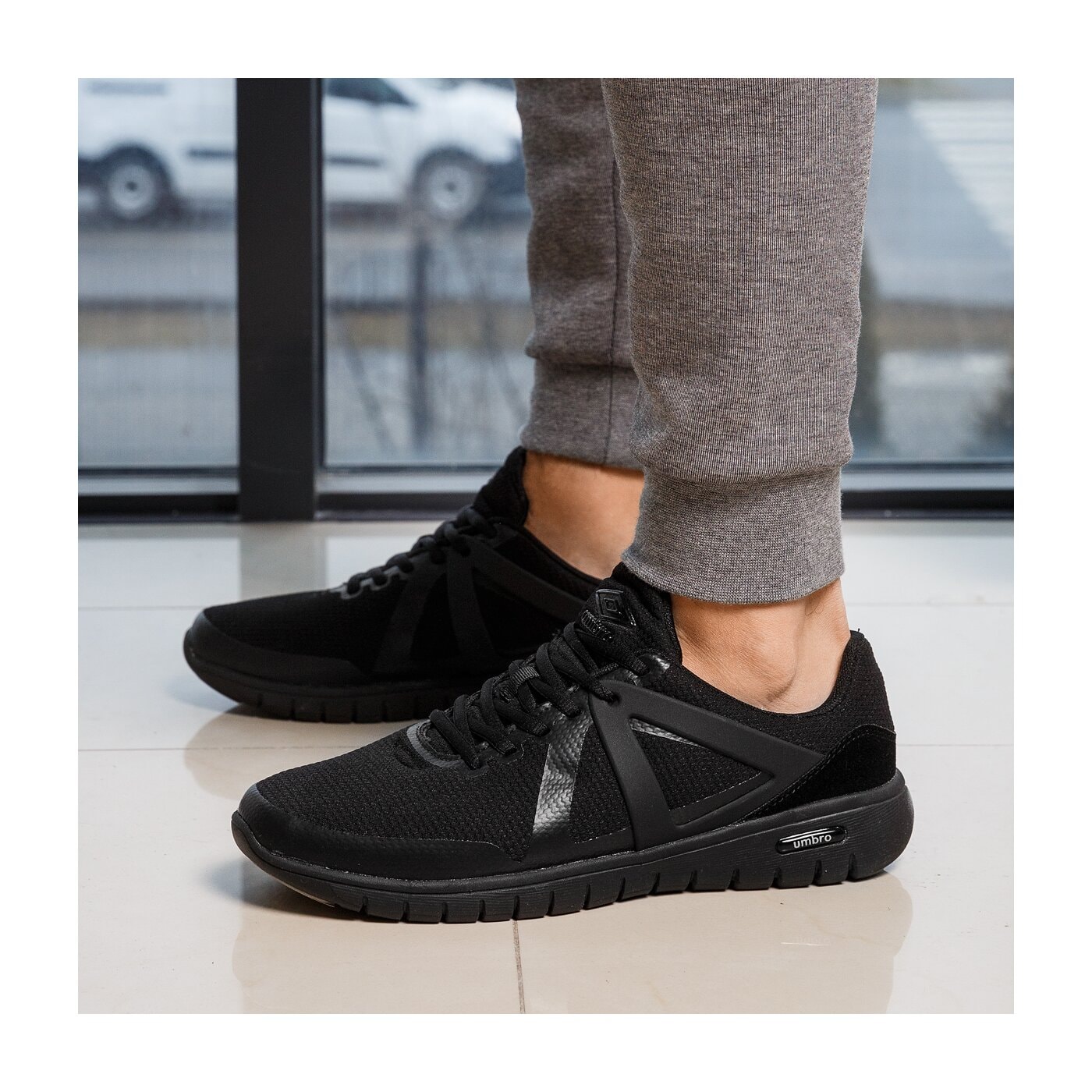 Buty sportowe męskie UMBRO VELO 40213ud88 kolor czarny