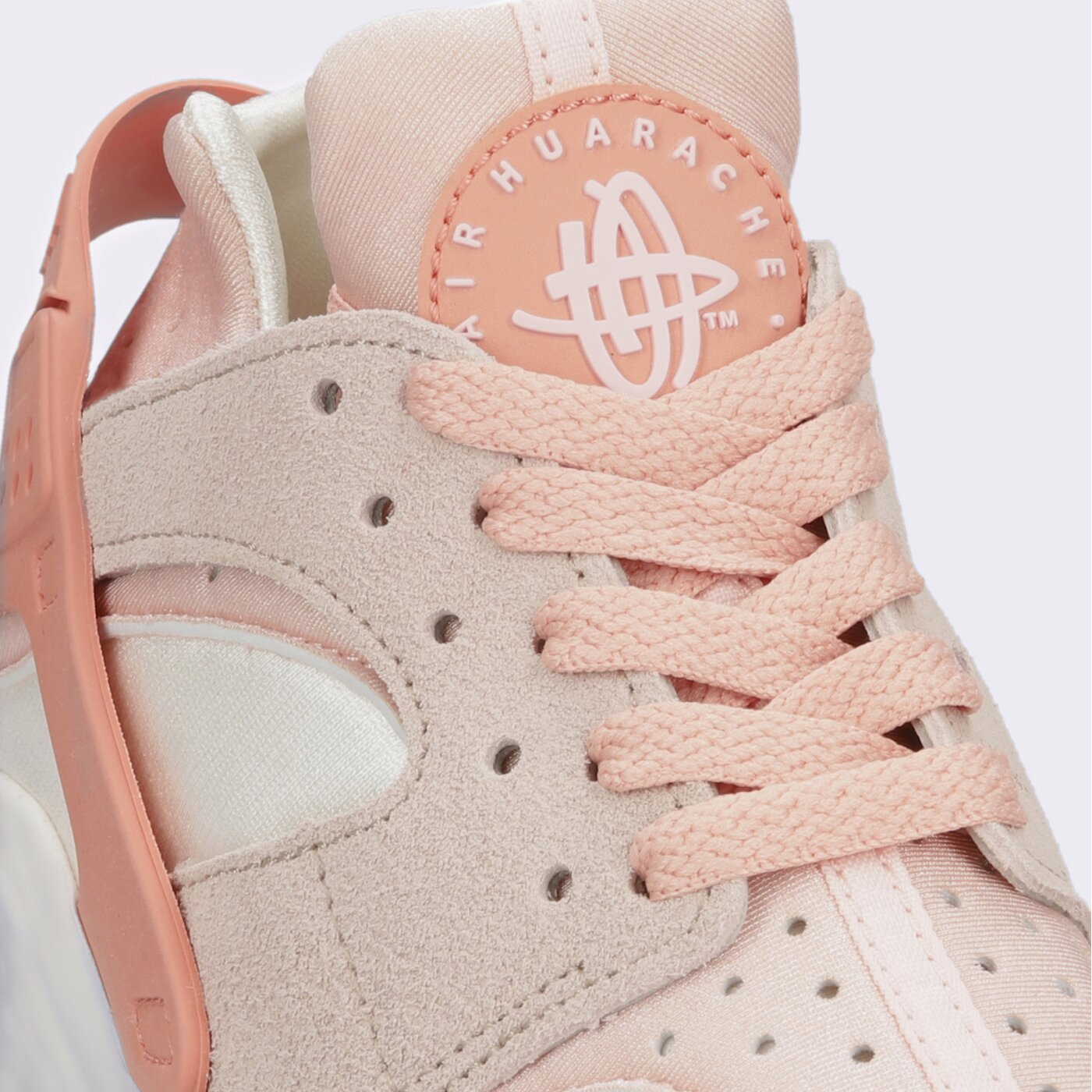 Buty sportowe damskie NIKE AIR HUARACHE  dr7874-100 kolor różowy