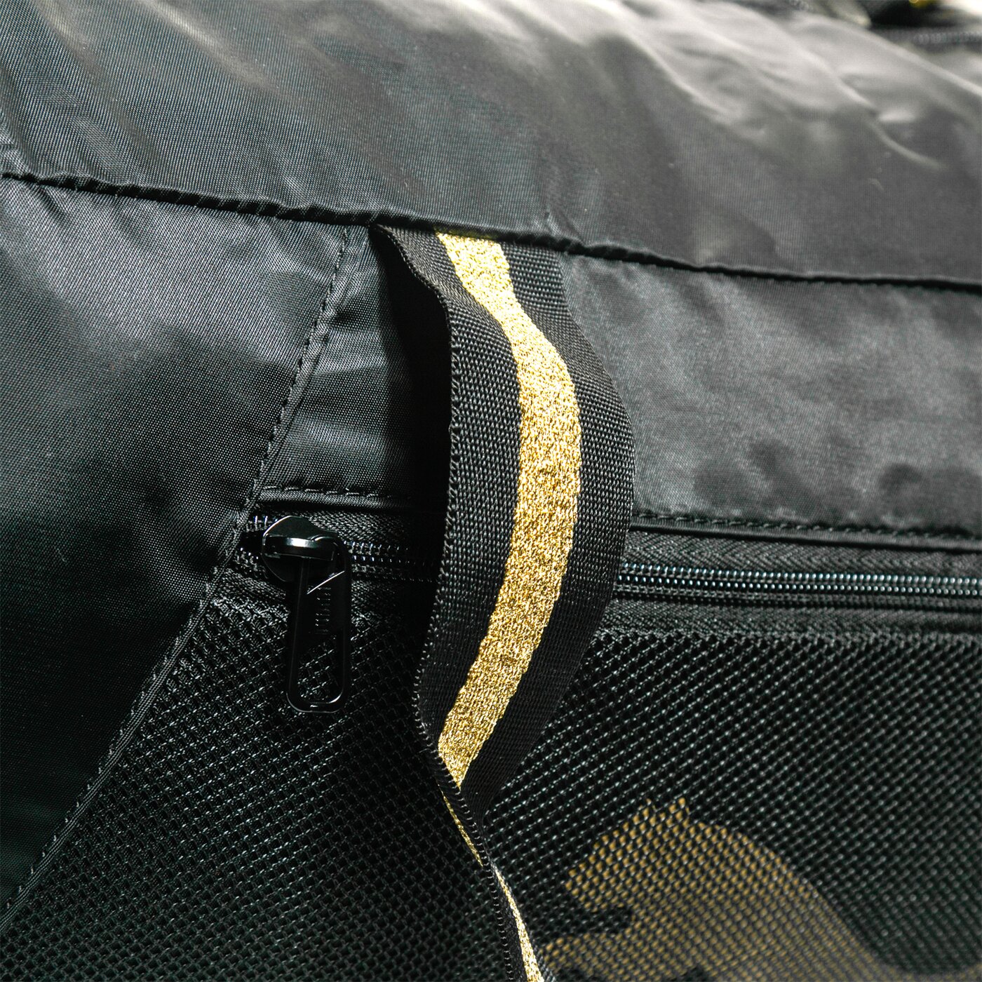 Torba sportowa damska PUMA TORBA AT ESS BARREL BAG 7736505 kolor czarny