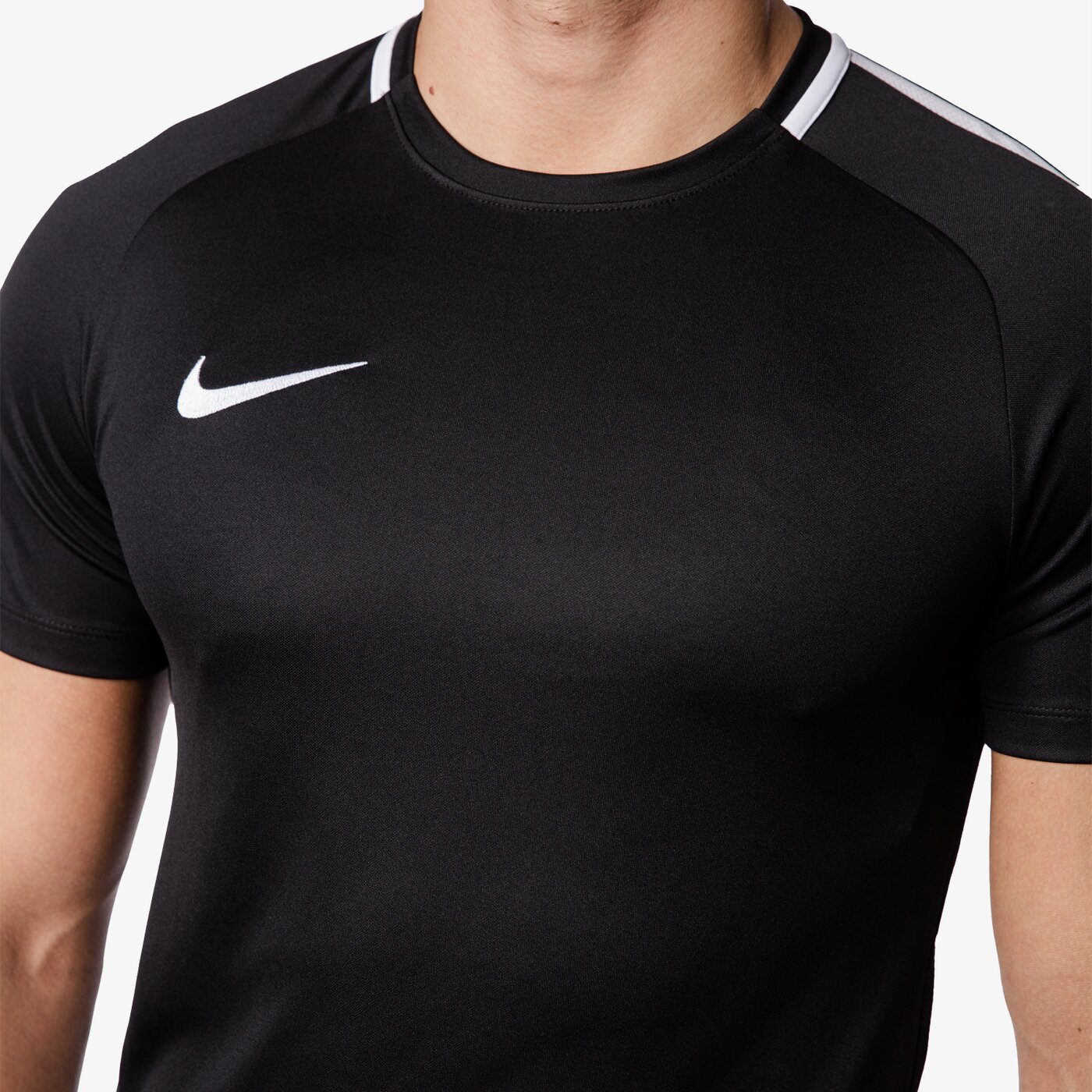 Koszulka męska NIKE T-SHIRT M NK DRY SS ACDMY 832967010 kolor czarny