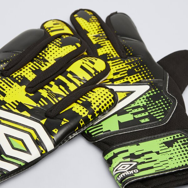 Dziecięce UMBRO RĘKAWICE PIŁKARSKIE FORMATION GLOVE 21385u-mcf kolor czarny