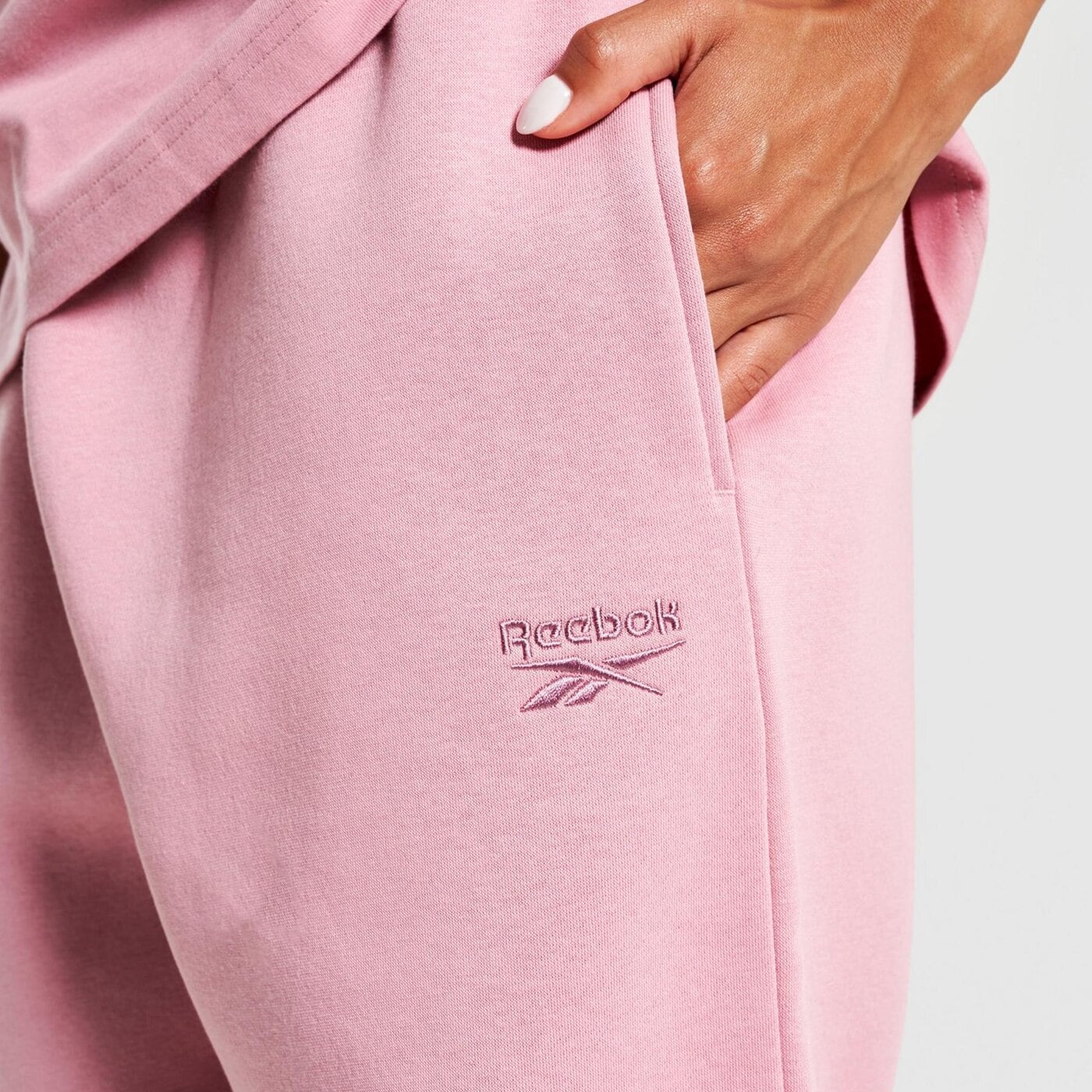 Spodnie dresowe damskie REEBOK SPODNIE TIA rk25102mgw100023 kolor różowy