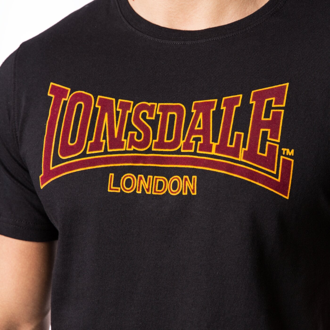 Koszulka męska LONSDALE T-SHIRT SS CLASSIC 1110011000 kolor czarny