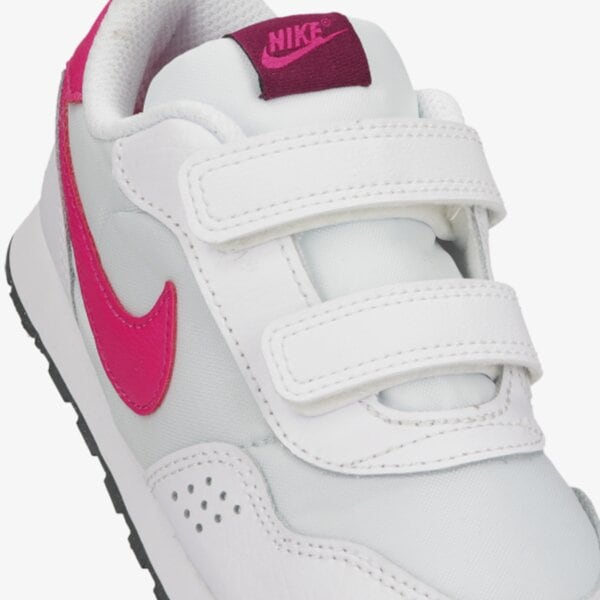 Buty dziecięce NIKE MD VALIANT cn8560-019 kolor biały