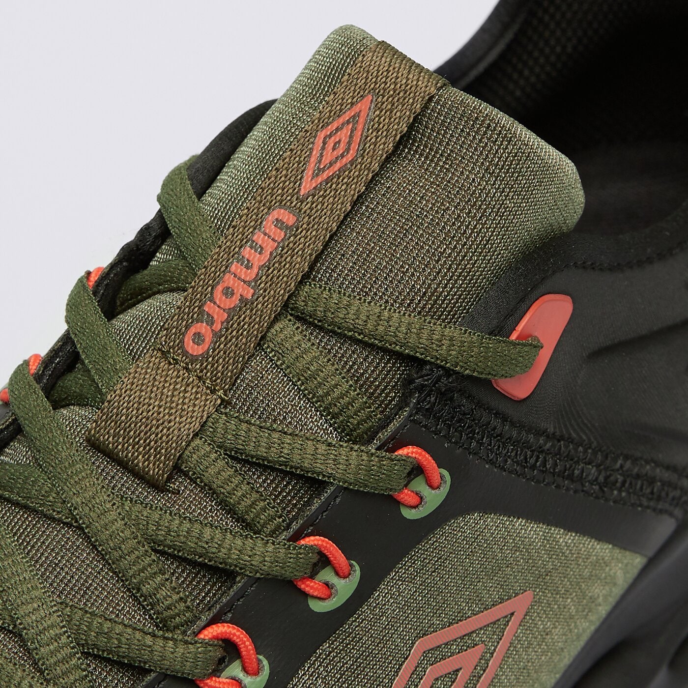 Buty sportowe męskie UMBRO SHAFT ummx125001 kolor khaki