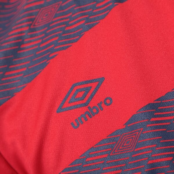 Koszulka męska UMBRO T-SHIRT TRAINING DIAMOND GRAPHIC POLY TEE 62571u7ra kolor czerwony