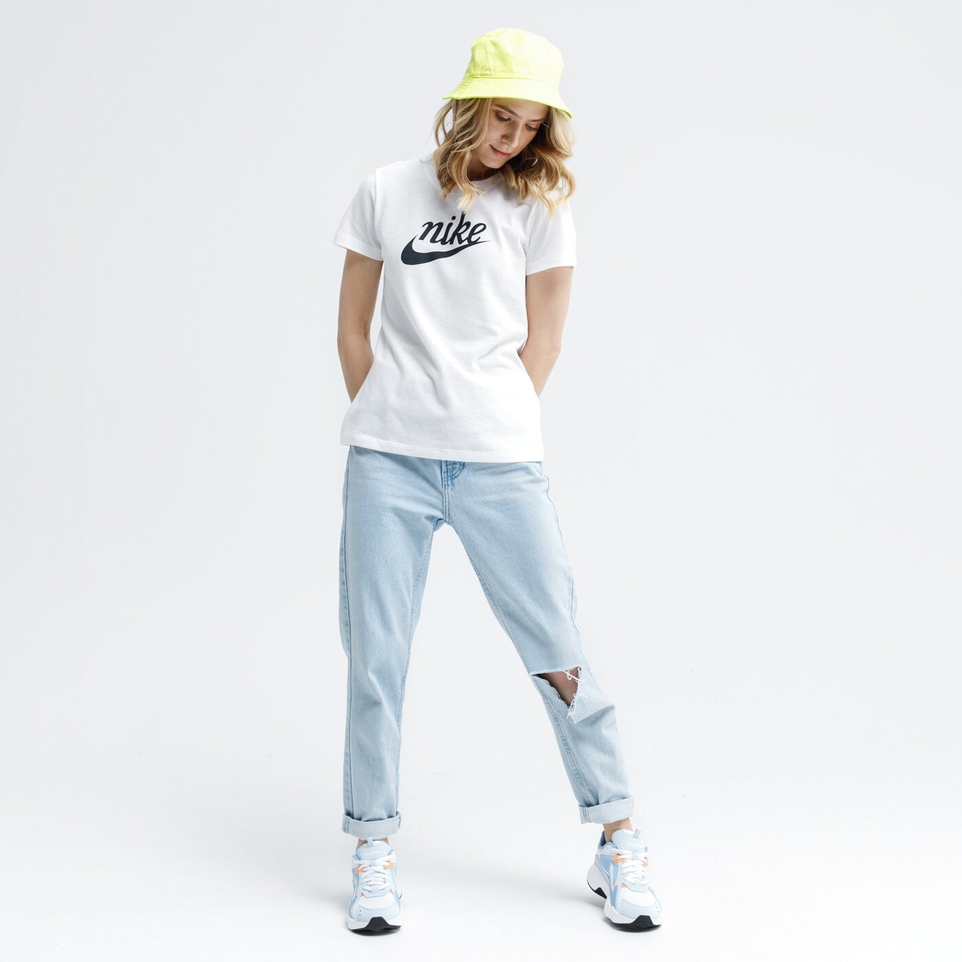 Koszulka damska NIKE T-SHIRT W NSW VARSITY ck4371-100 kolor biały