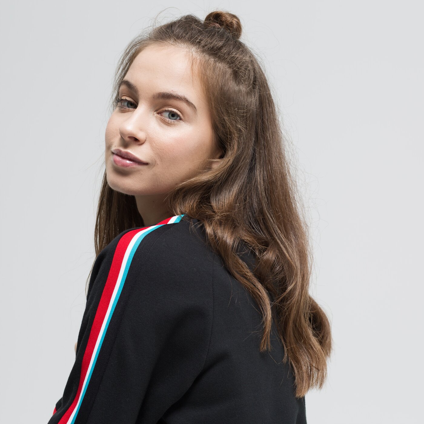 Bluza damska LOTTO BLUZA ATHLETICA W III SWEAT RN STP PL 211742-1cl kolor czarny