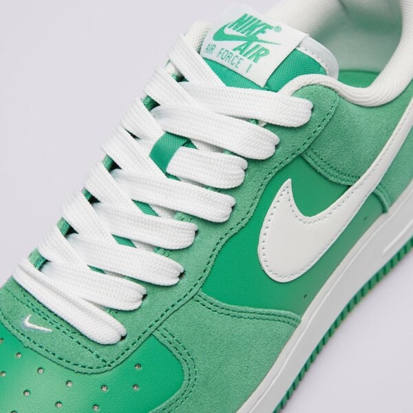 Buty sportowe męskie NIKE AIR FORCE 1 '07 LV8 ib6388-300 kolor zielony