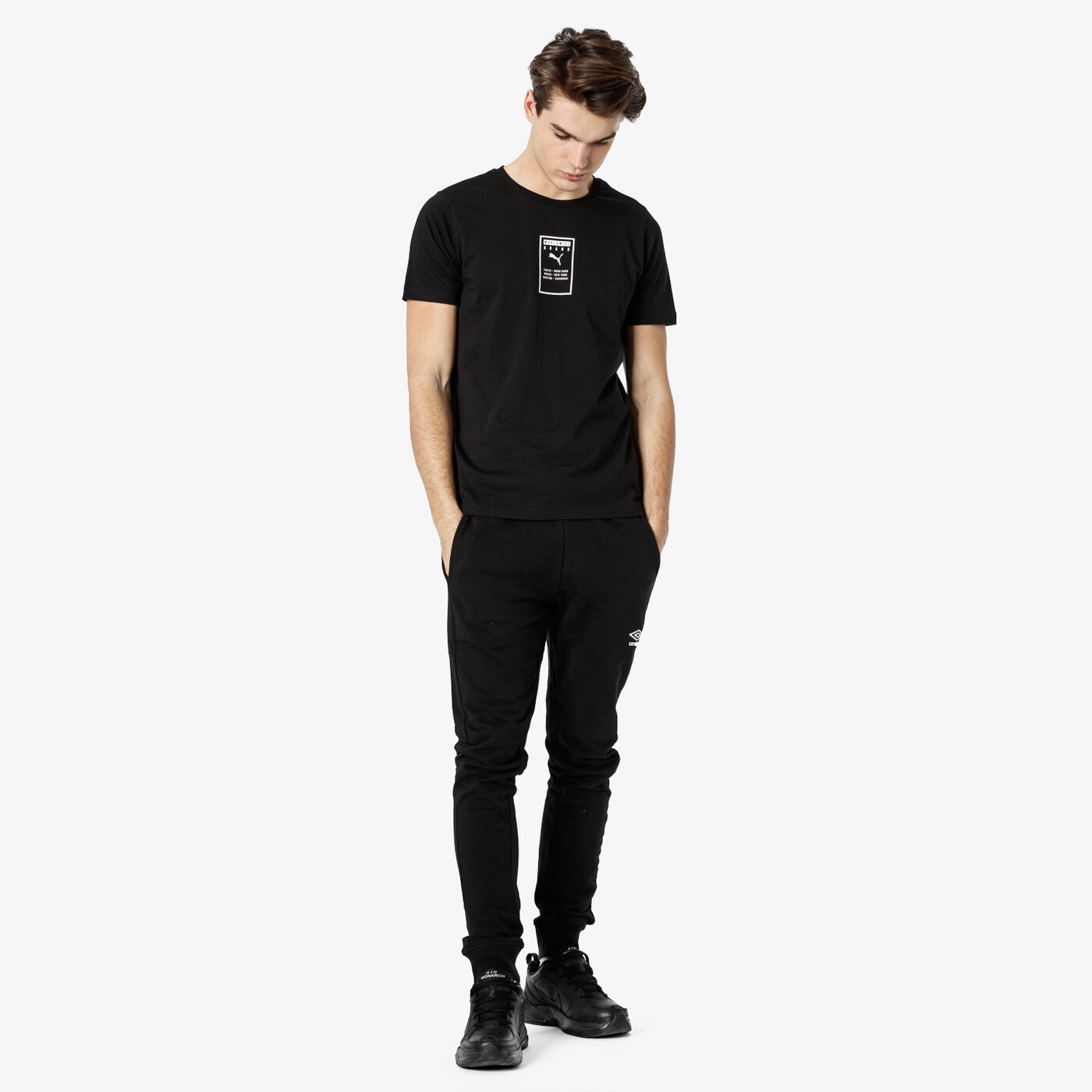 Spodnie dresowe męskie UMBRO SPODNIE SLIM FIT FLEECE 65623u-060 kolor czarny