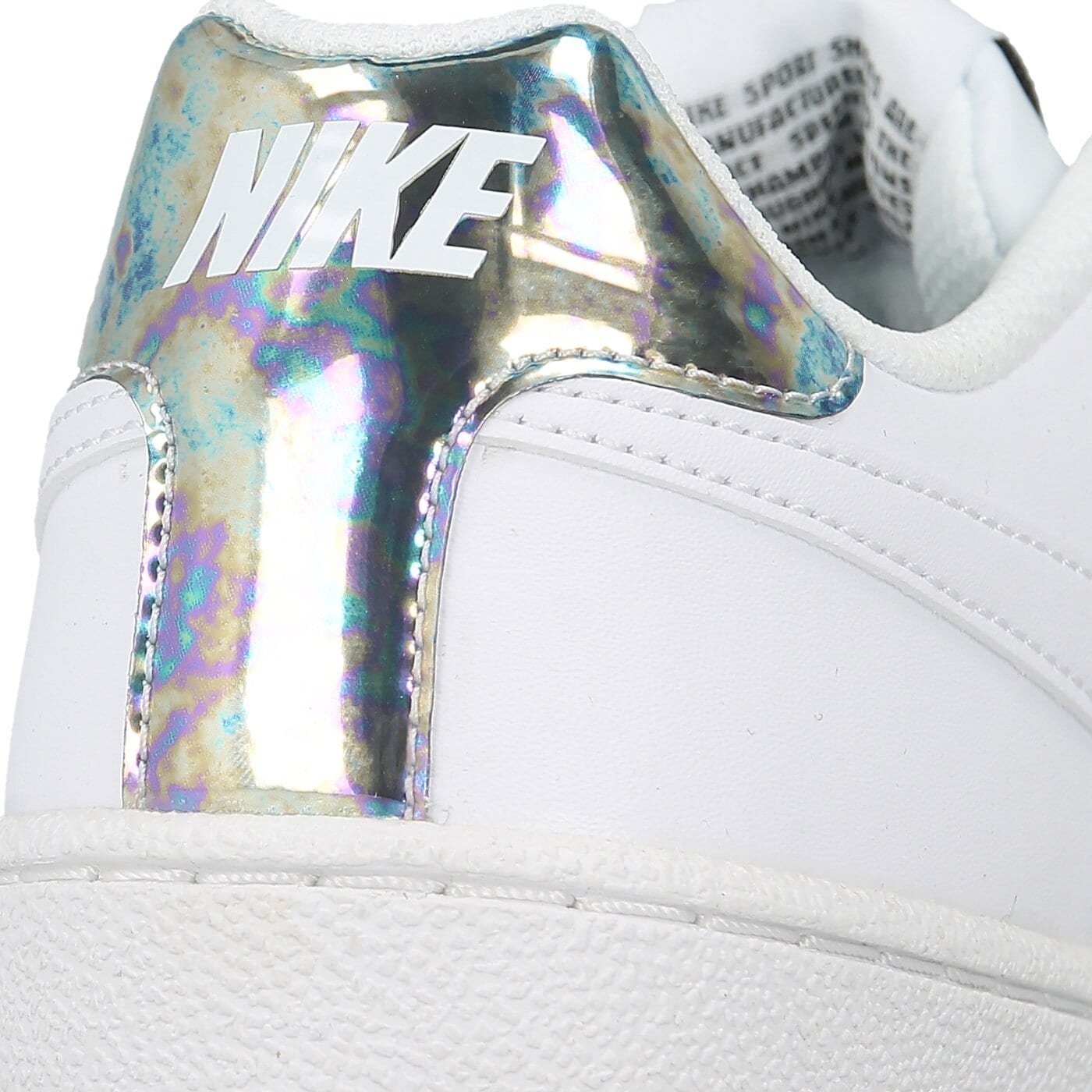 Buty sportowe damskie NIKE WMNS COURT ROYALE. 749867109 kolor biały