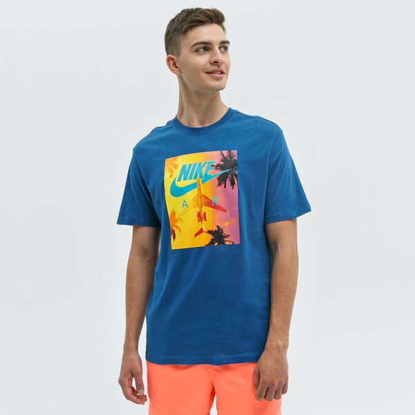 Koszulka męska NIKE T-SHIRT SS M NSW SWOOSH BY AIR PHOTO dj1407-476 kolor niebieski